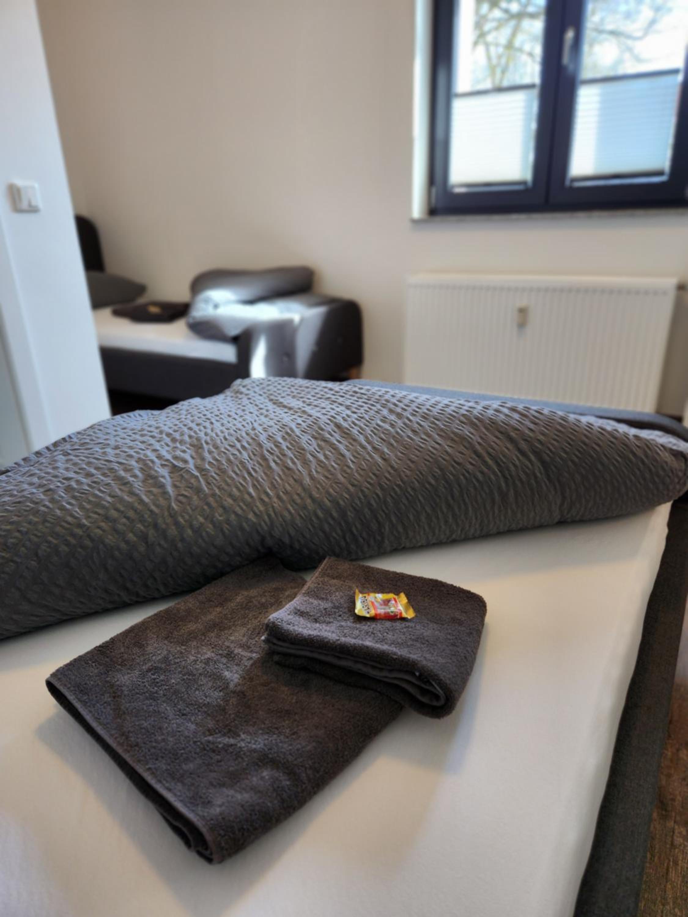 BIELEFELD CITY APARTMENTS - komfortable Einzelzimmer und Doppelzimmer - moderne Badezimmer, schnelles WLAN, Self-Check-In