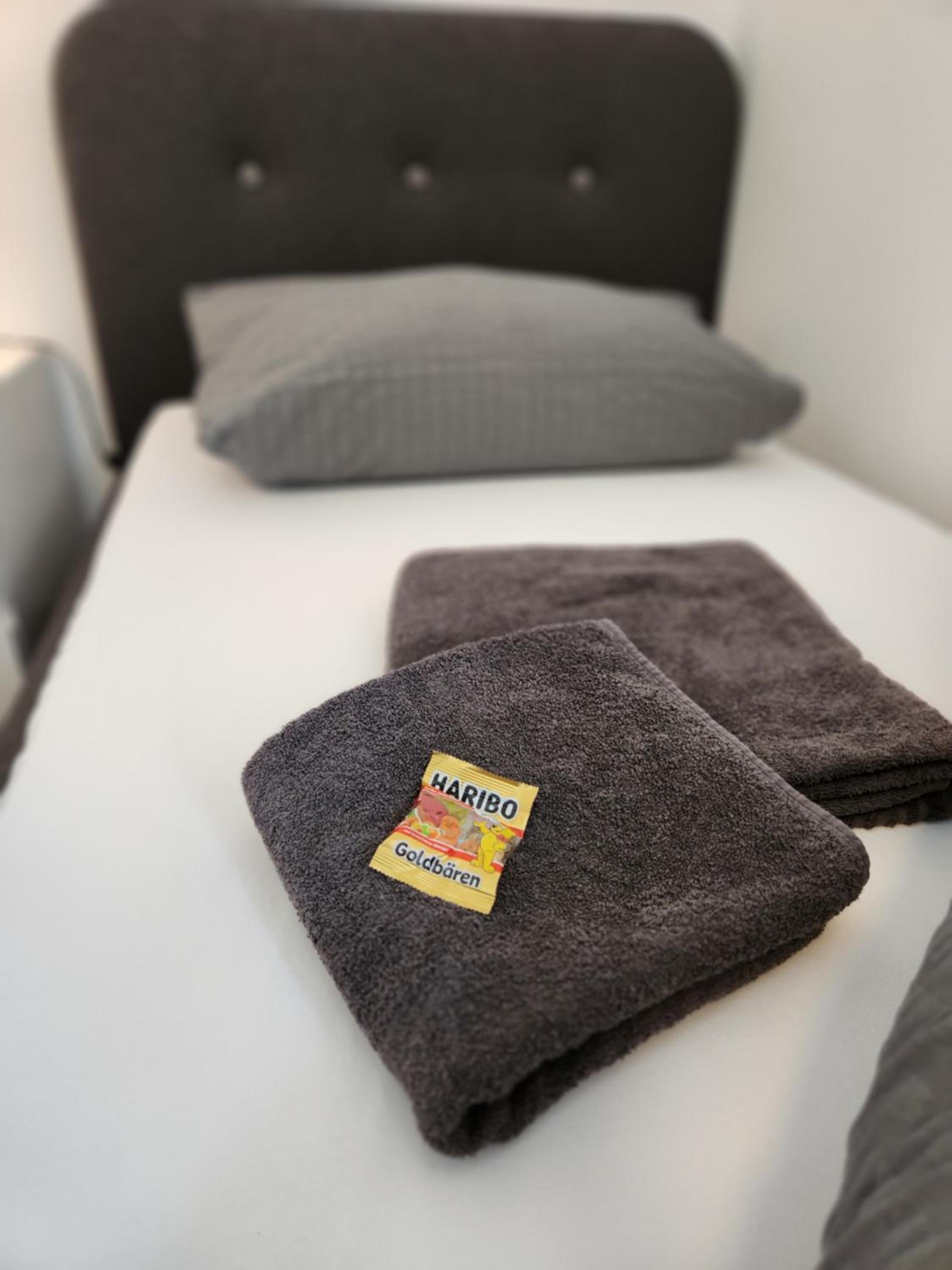 BIELEFELD CITY APARTMENTS - komfortable Einzelzimmer und Doppelzimmer - moderne Badezimmer, schnelles WLAN, Self-Check-In