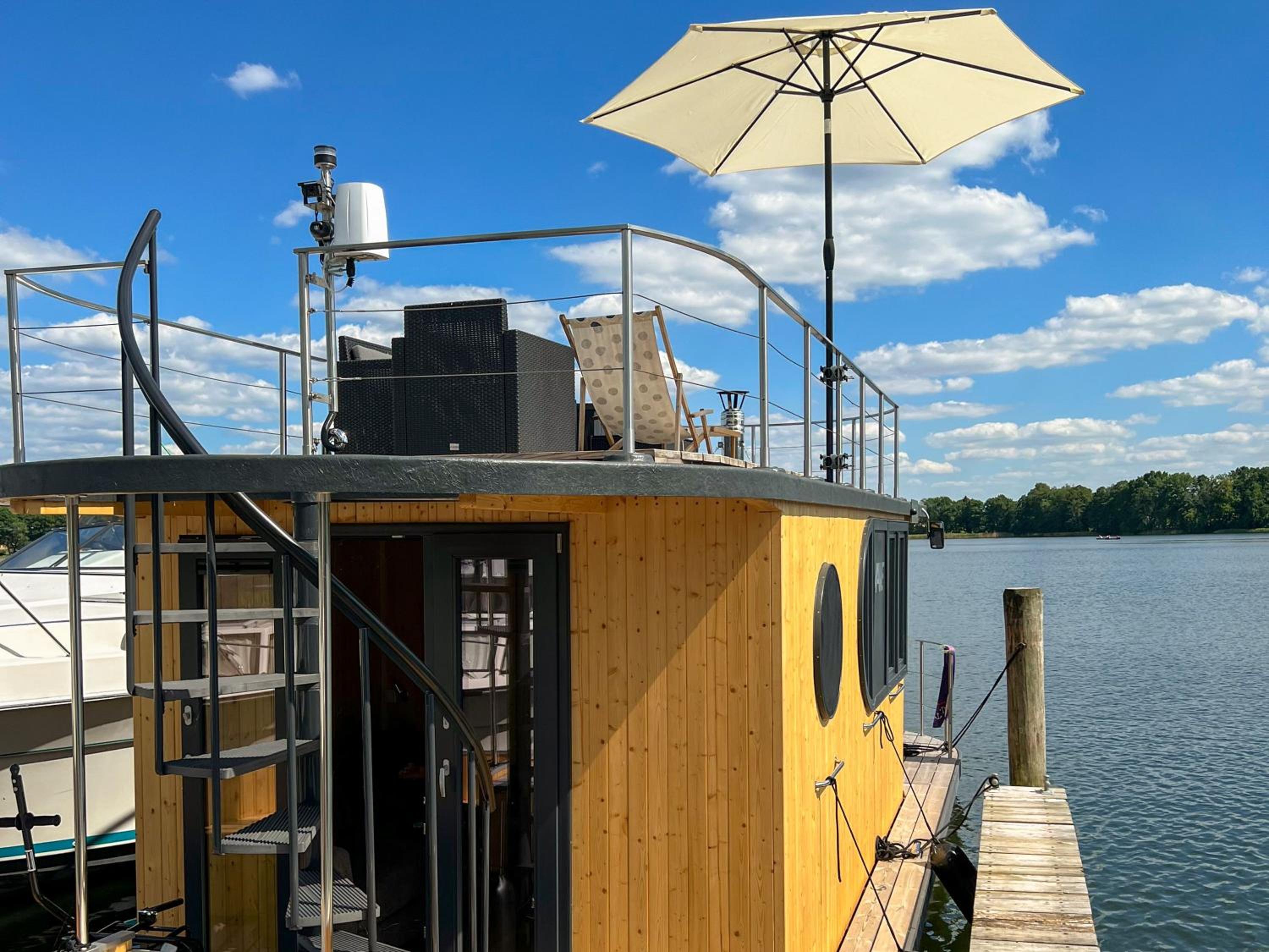 Hausboot JAWE auf der Kleinseenplatte