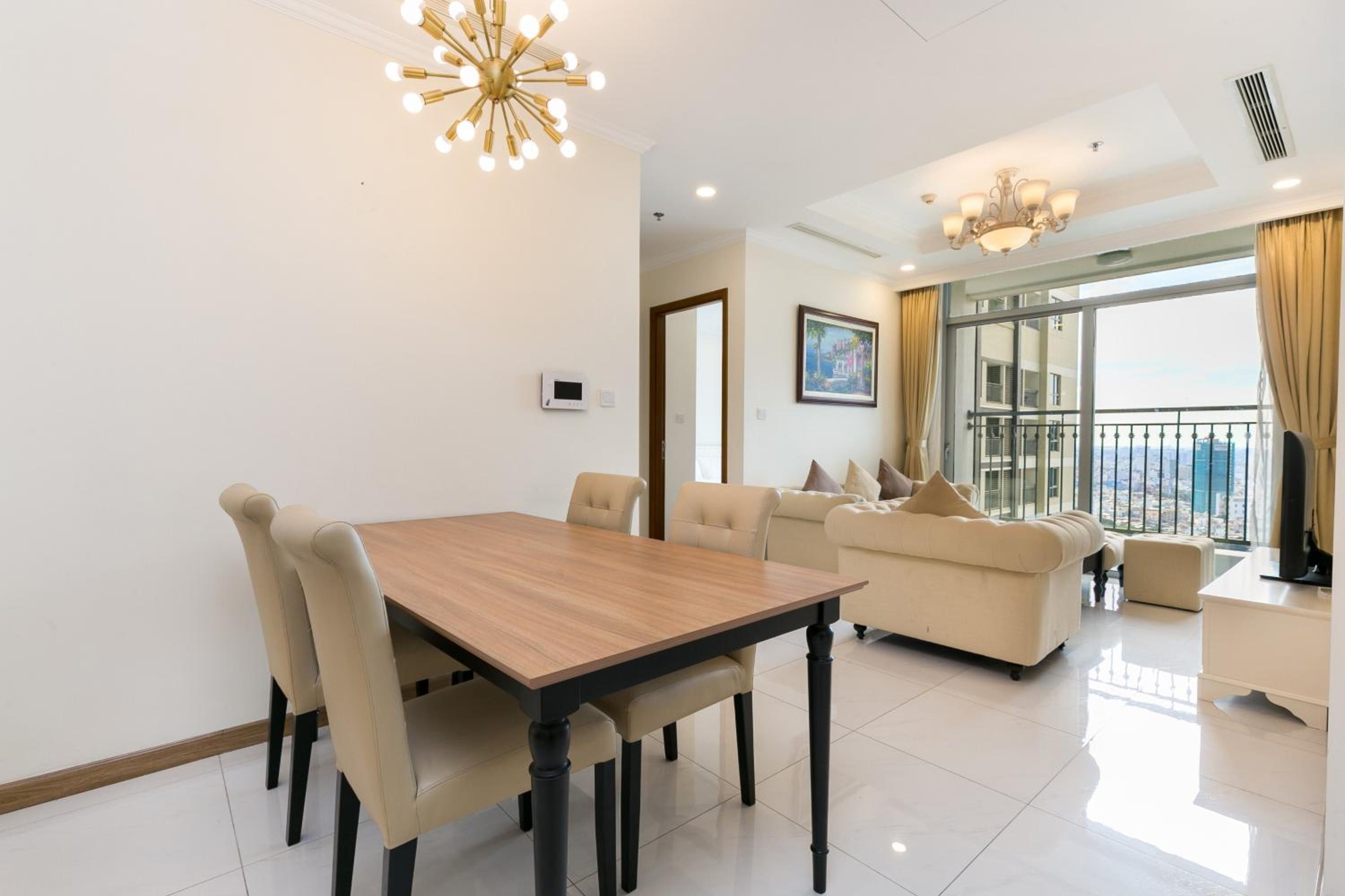 Elvita Landmark Luxury Residence