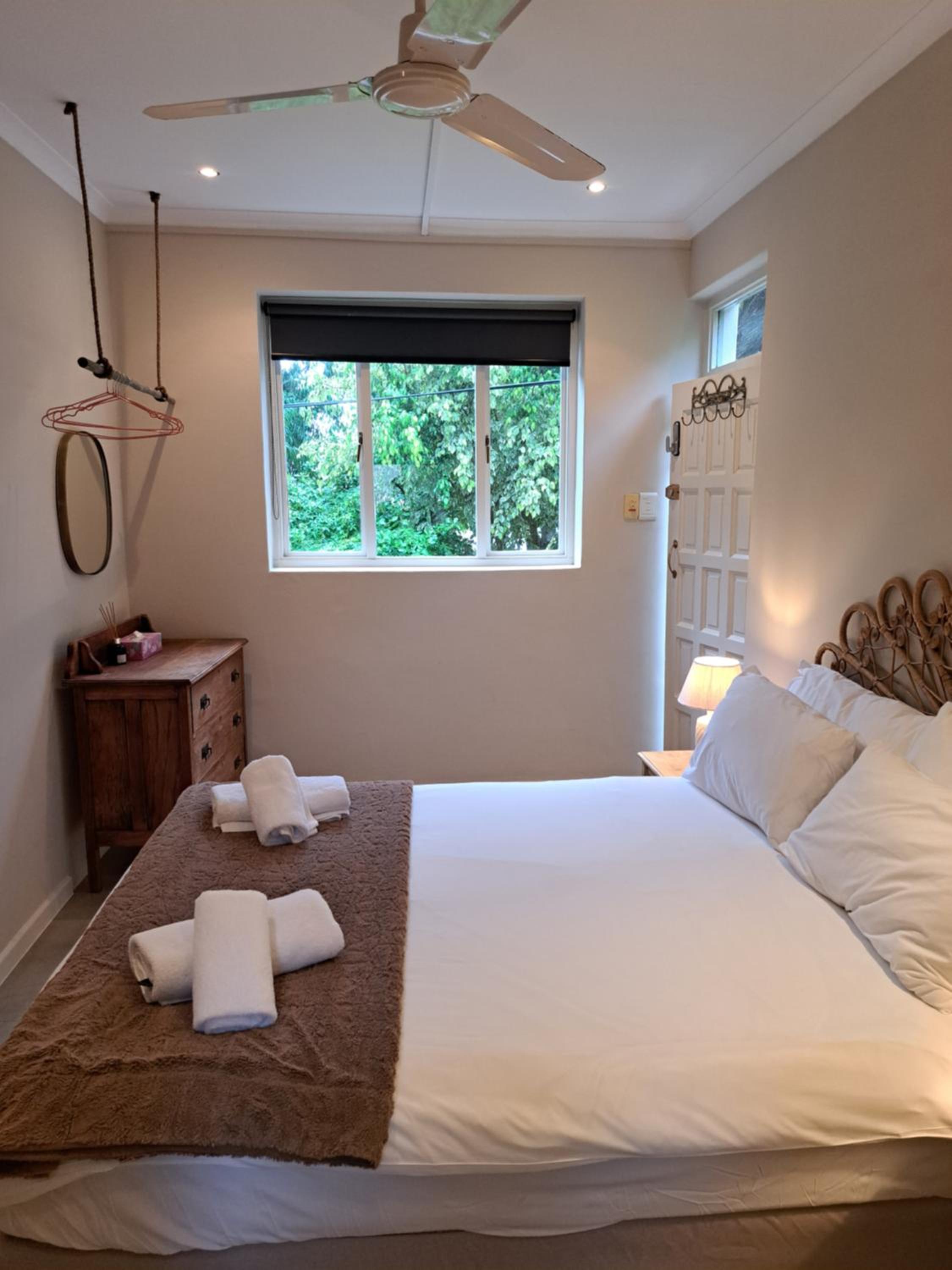 THE BIG - Luxury Backpackers
