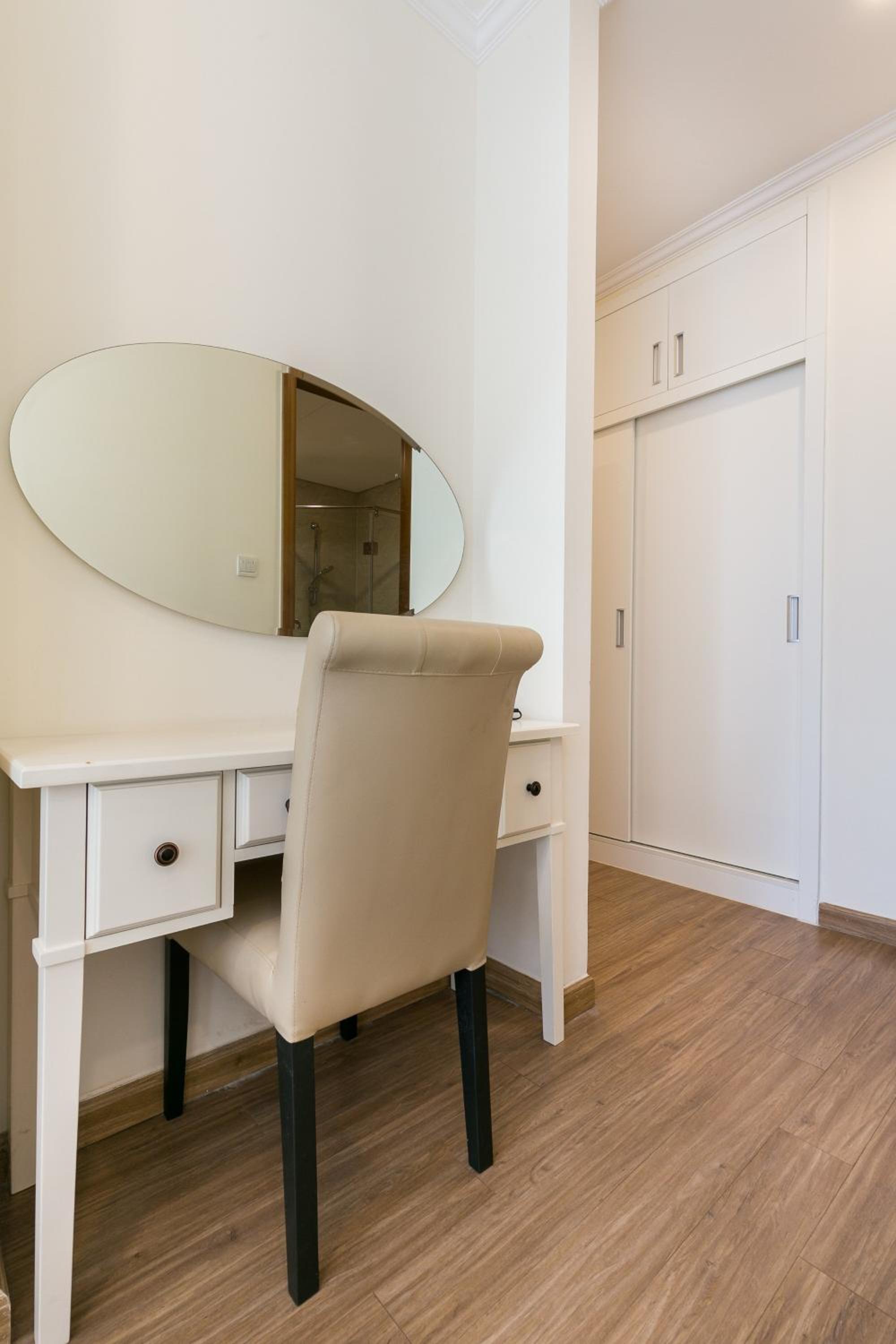 Elvita Landmark Luxury Residence