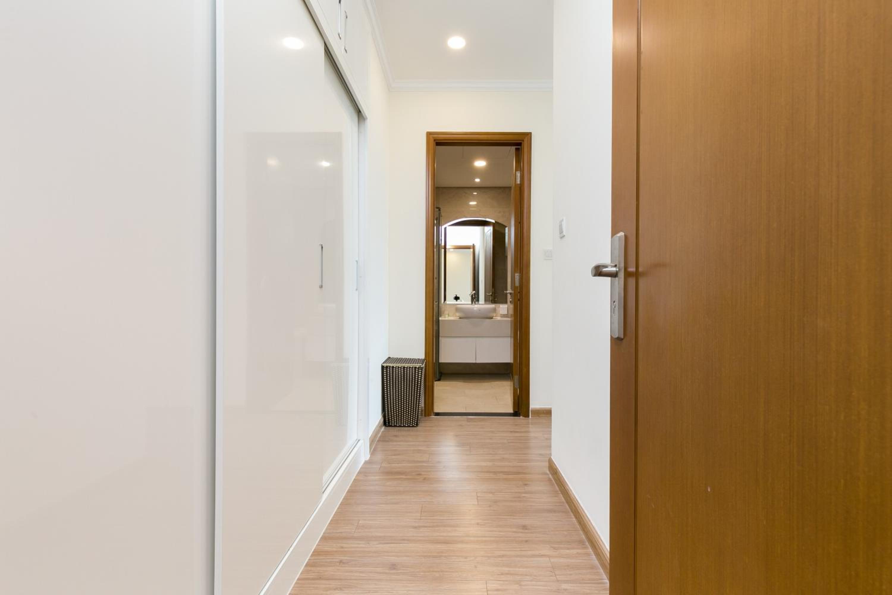 Elvita Landmark Luxury Residence
