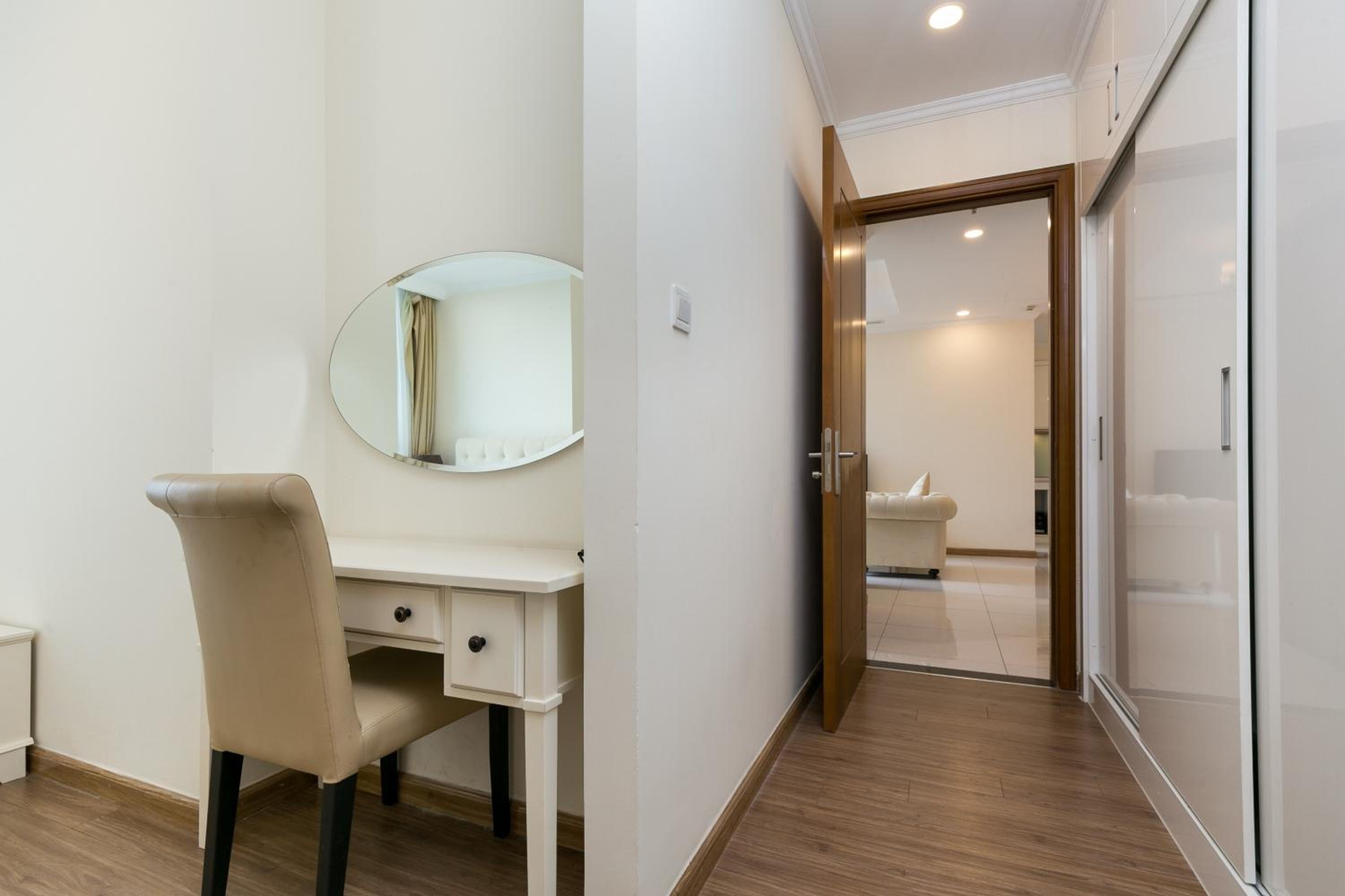 Elvita Landmark Luxury Residence