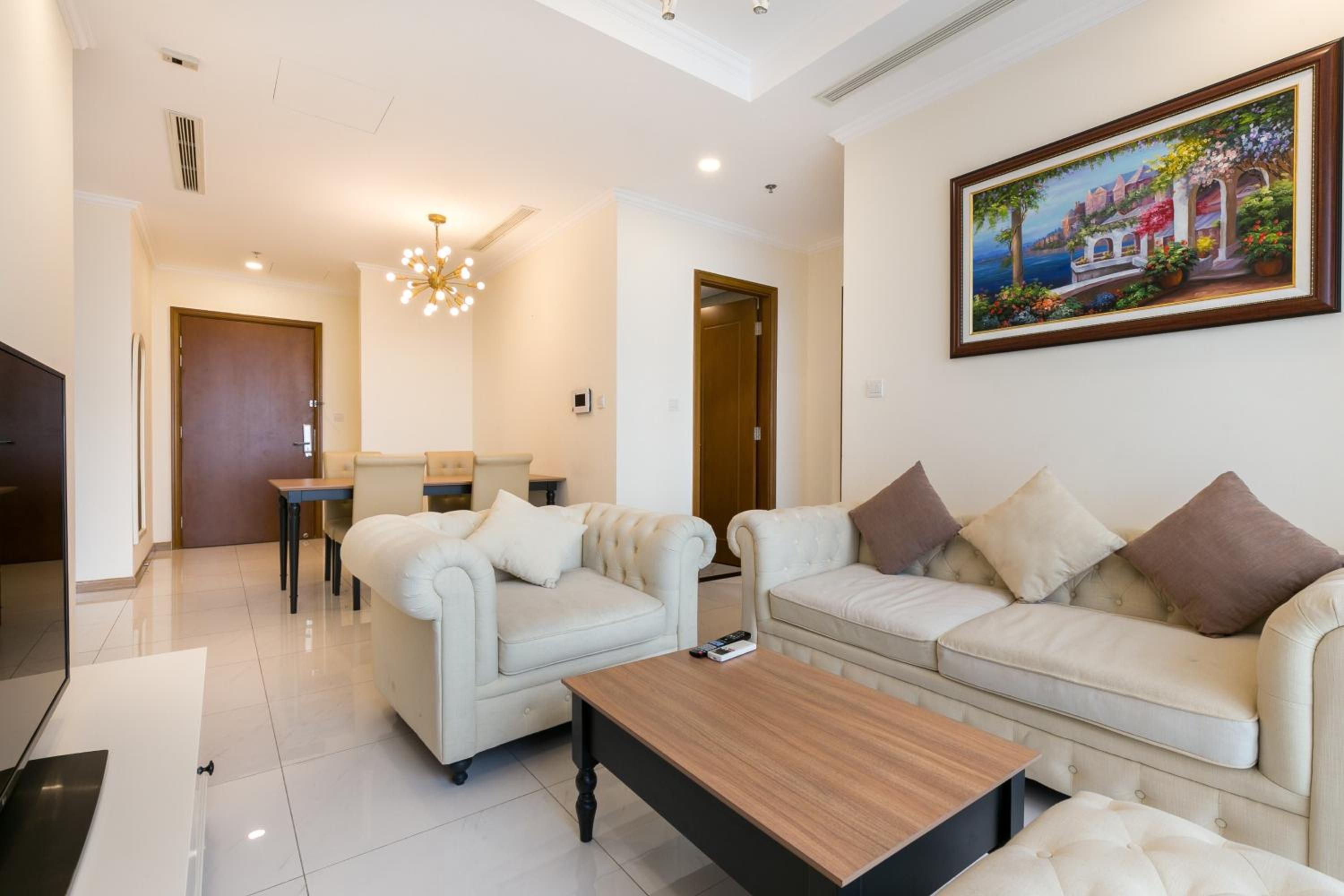 Elvita Landmark Luxury Residence