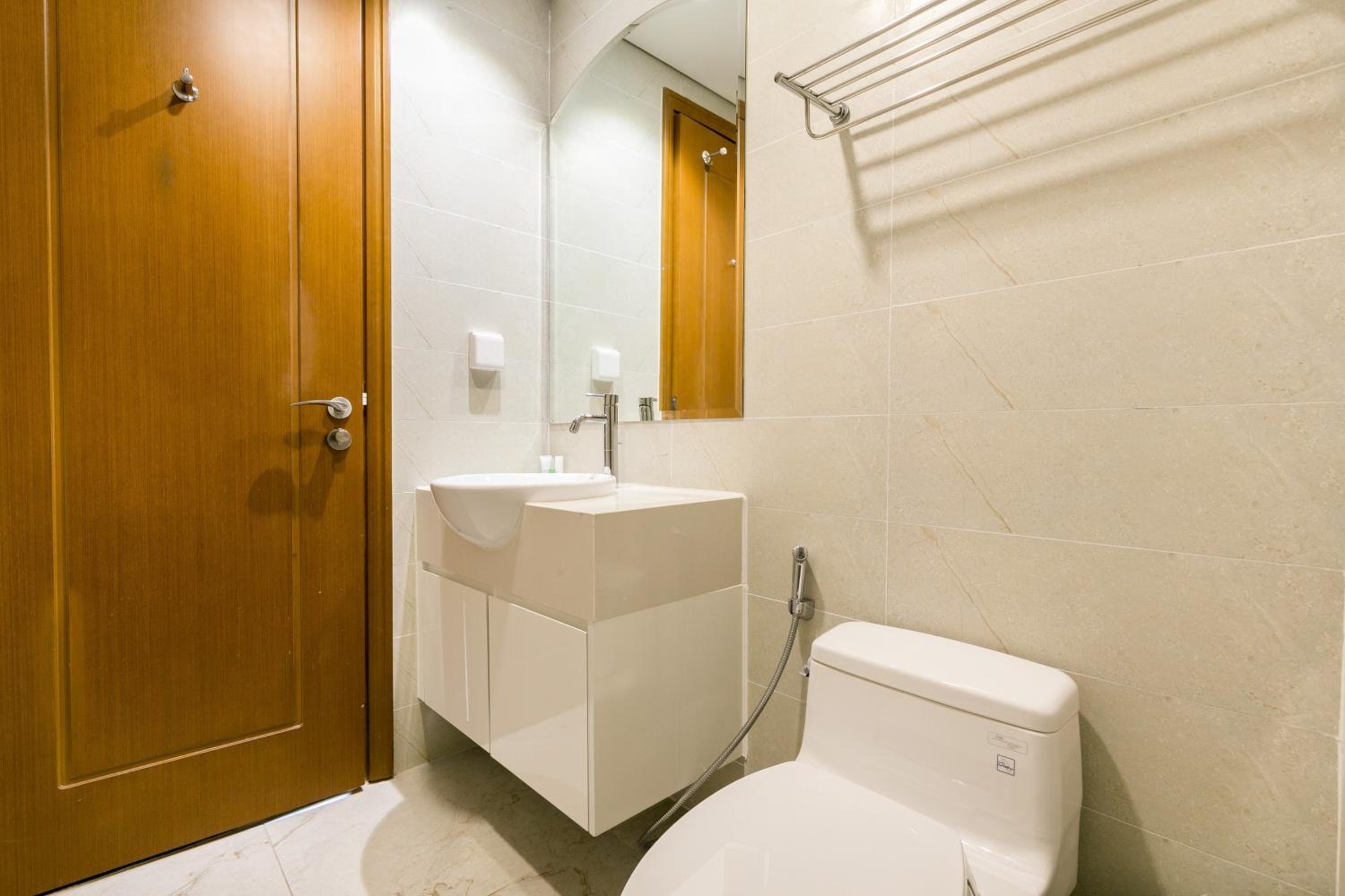 Elvita Landmark Luxury Residence