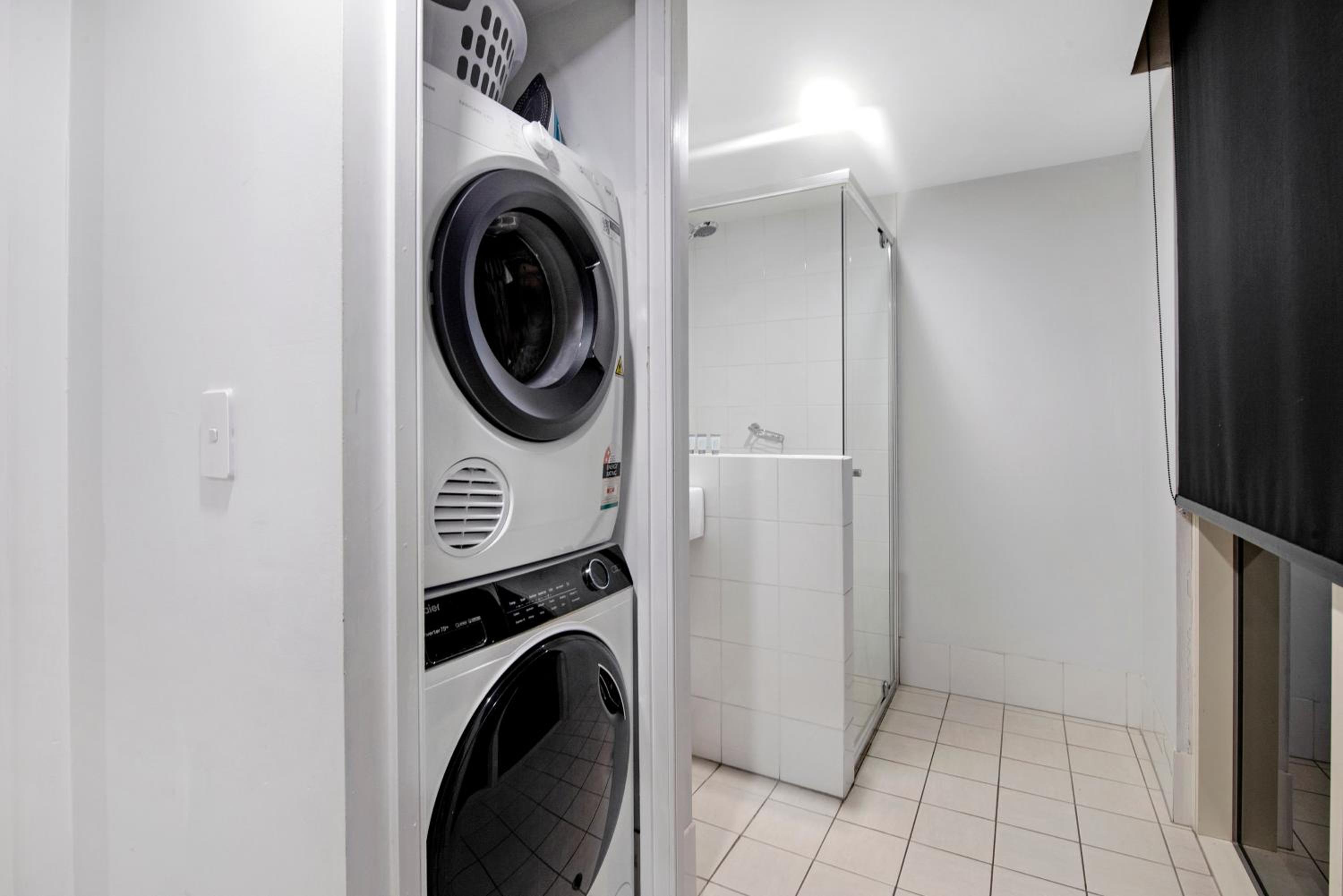 Chevron Renaissance Apartments - Hosted by Wow Stay