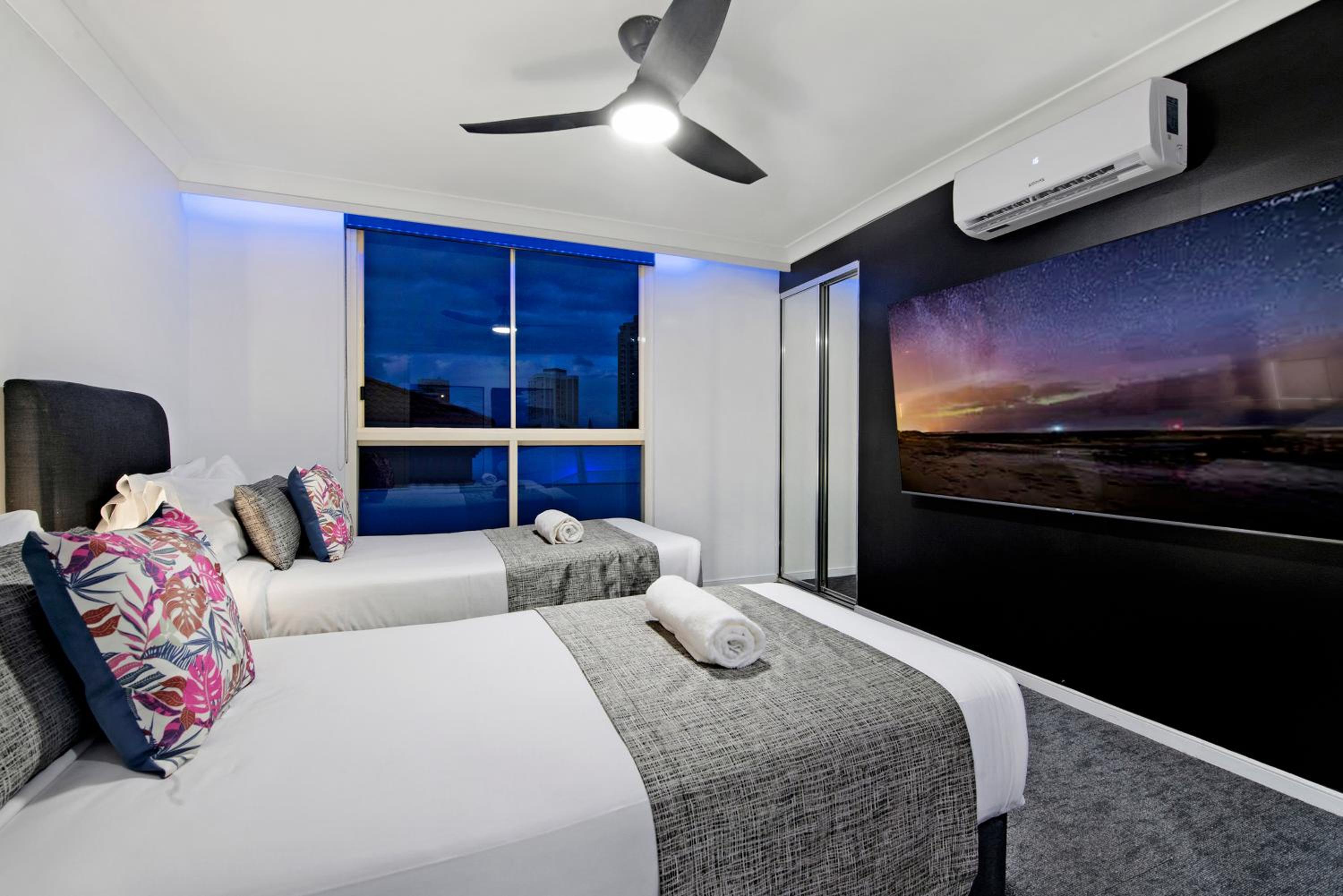 Chevron Renaissance Apartments - Hosted by Wow Stay