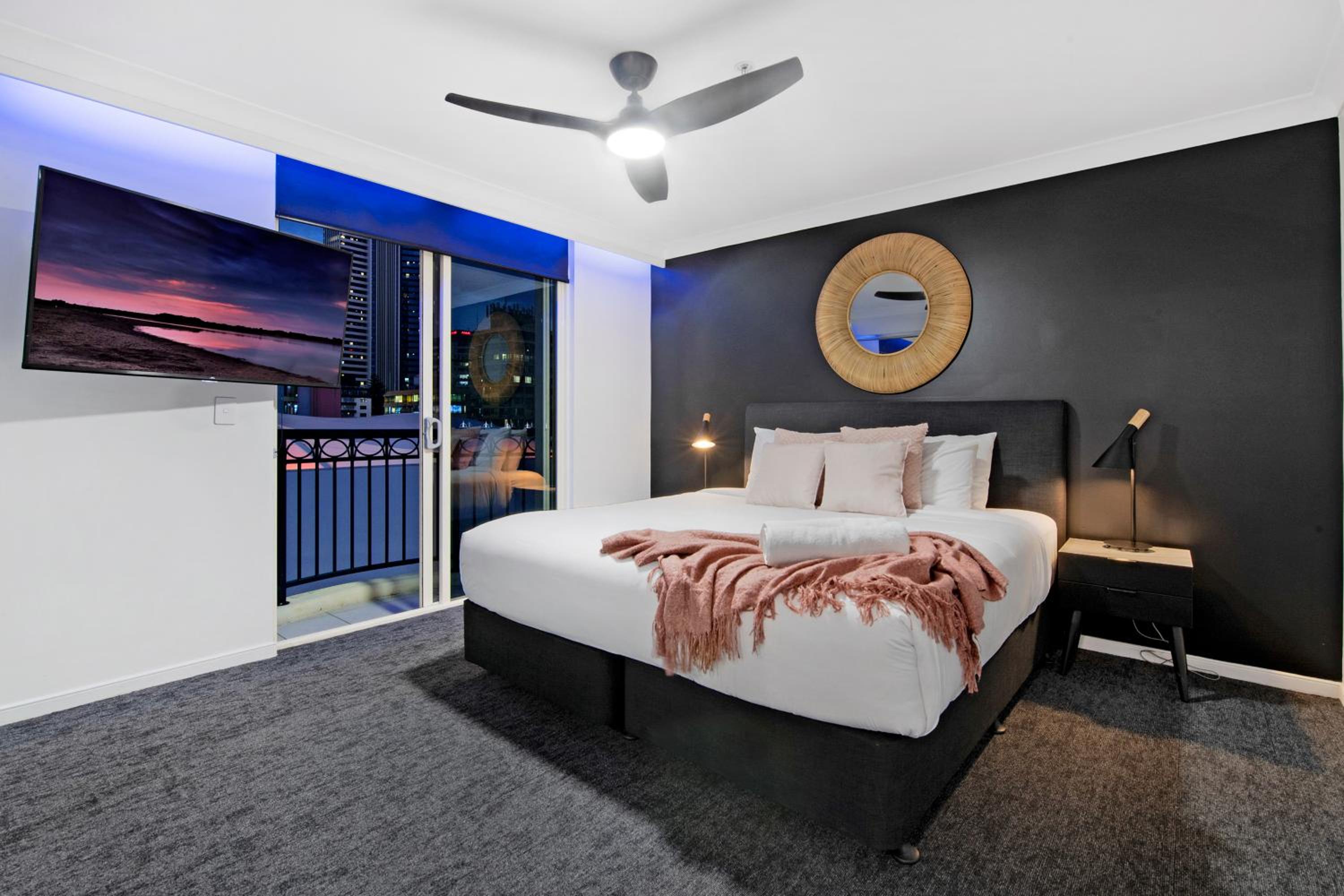 Chevron Renaissance Apartments - Hosted by Wow Stay