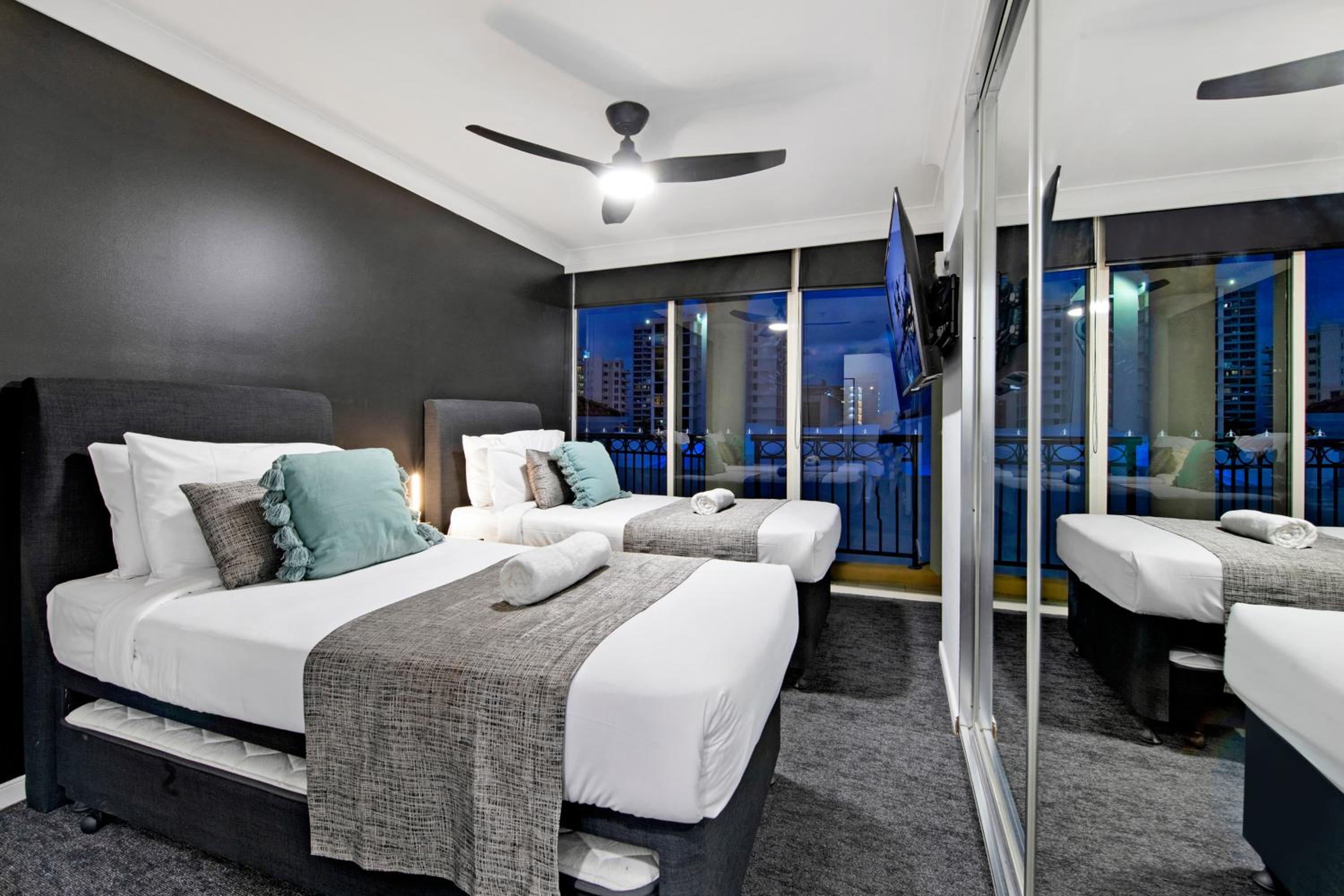 Chevron Renaissance Apartments - Hosted by Wow Stay