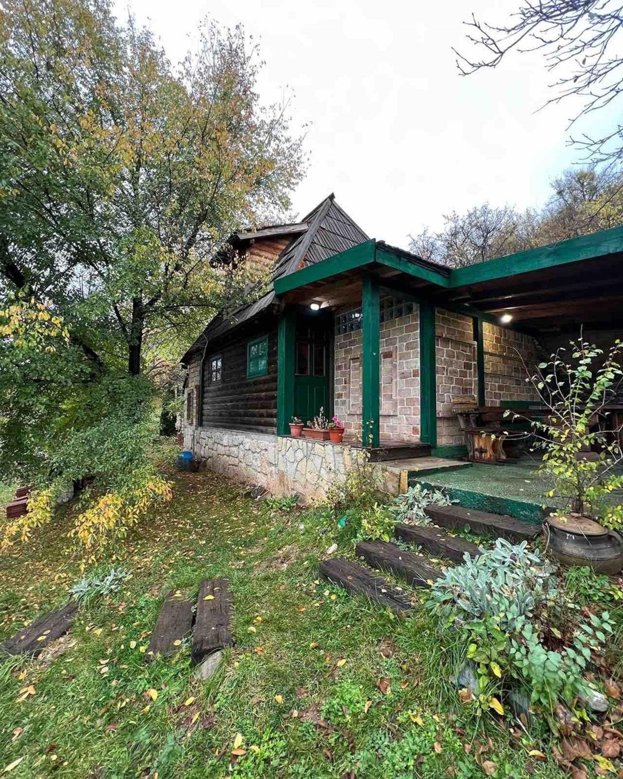 Chalet Etno Oaza near Airport