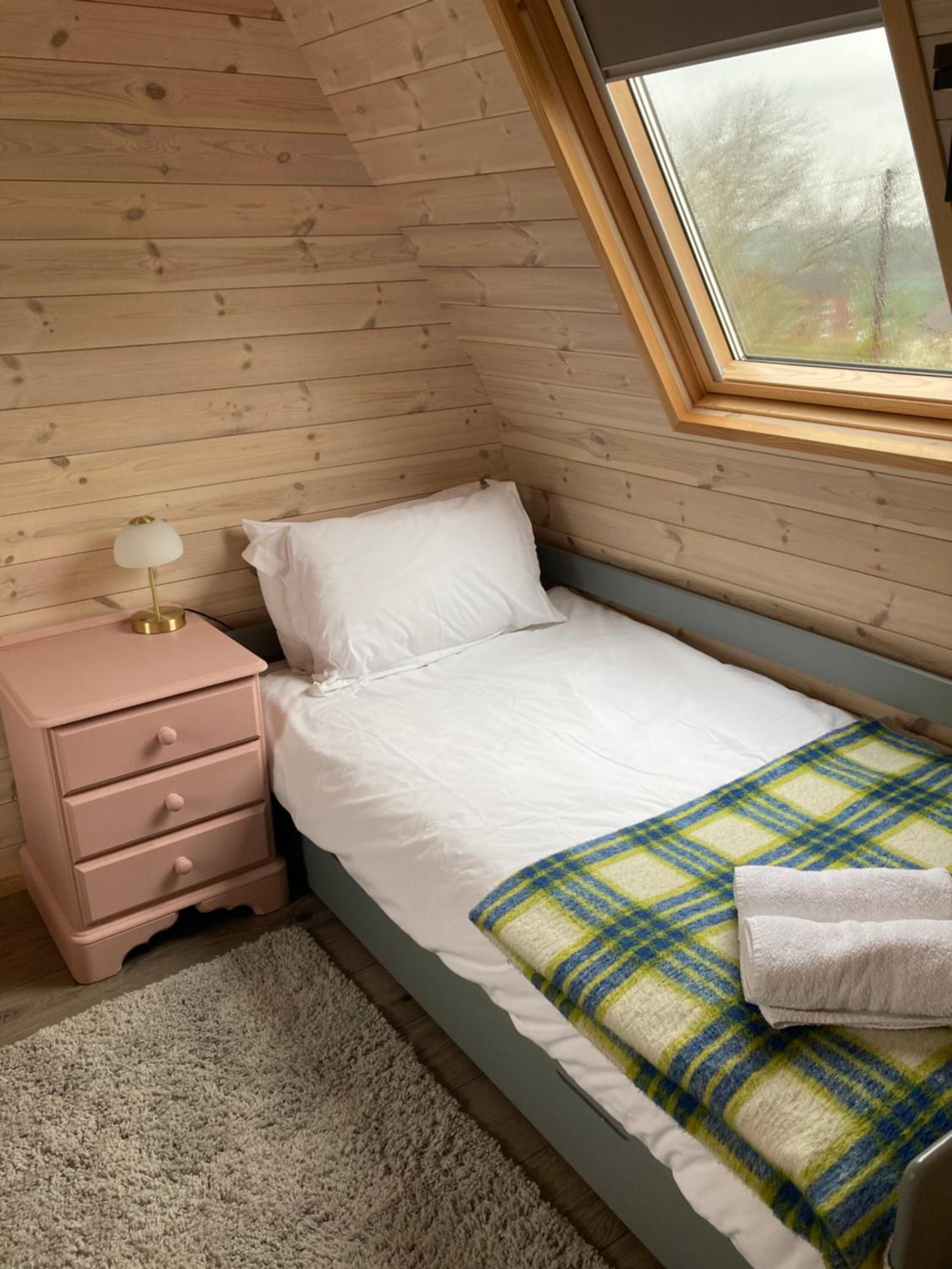 Hedgehog Glamping Pod