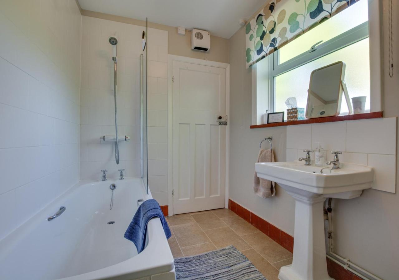3 Bed in Tenterden oc-tn555