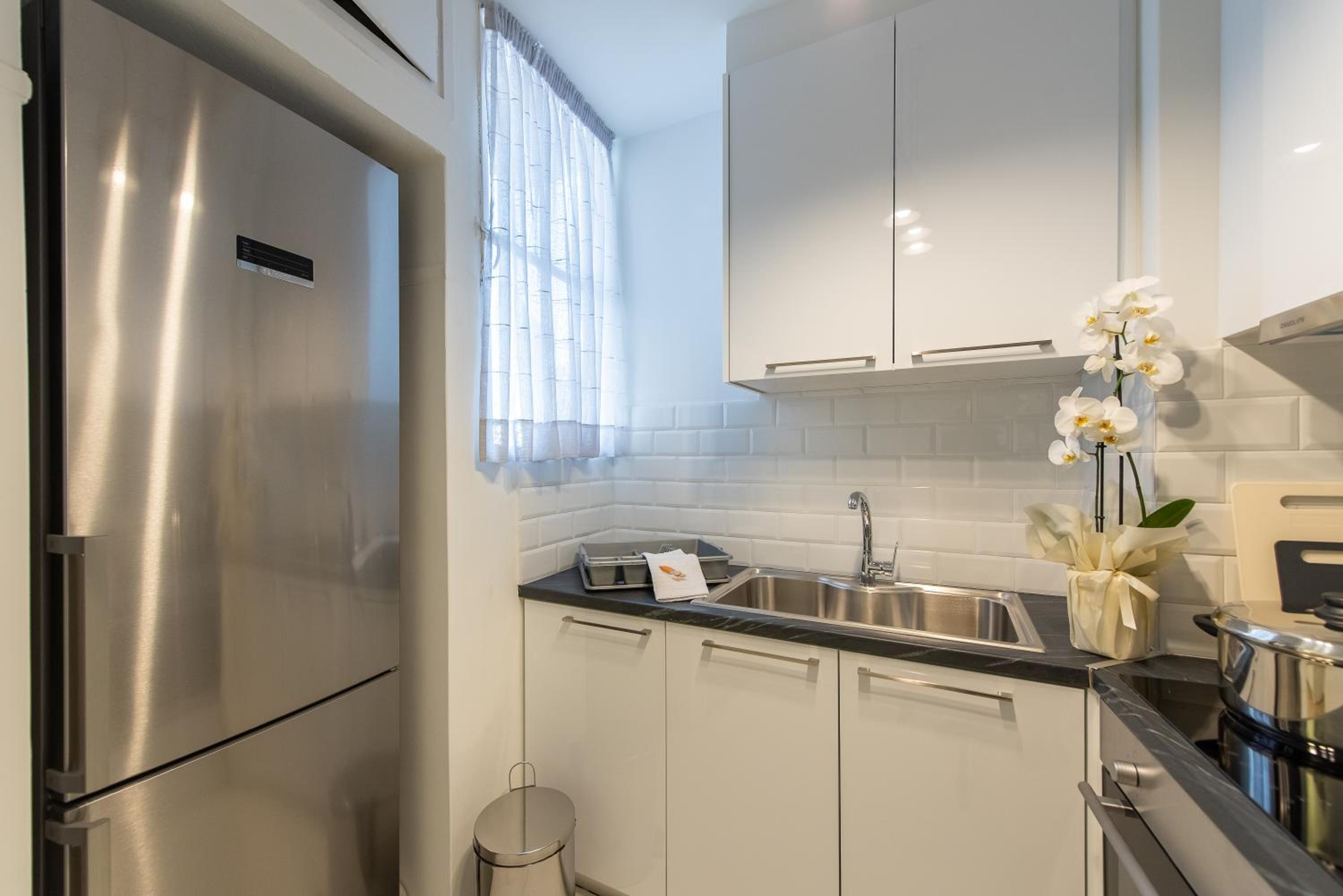 MEDLUXE COZY APARTMENT!