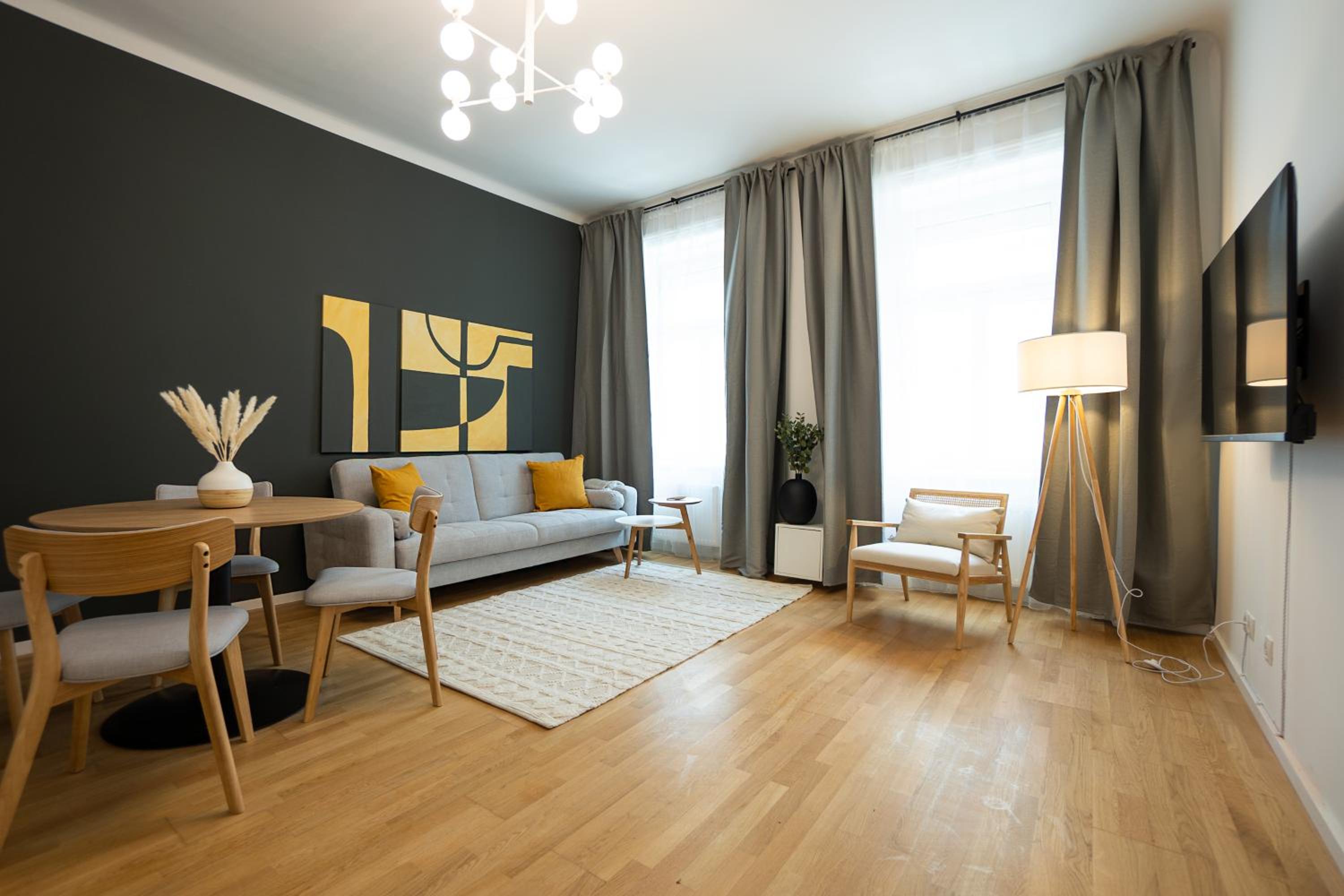 Aesthetic newly renovated apartment located near Belvedere Castle, 15 minutes from Stephansplatz