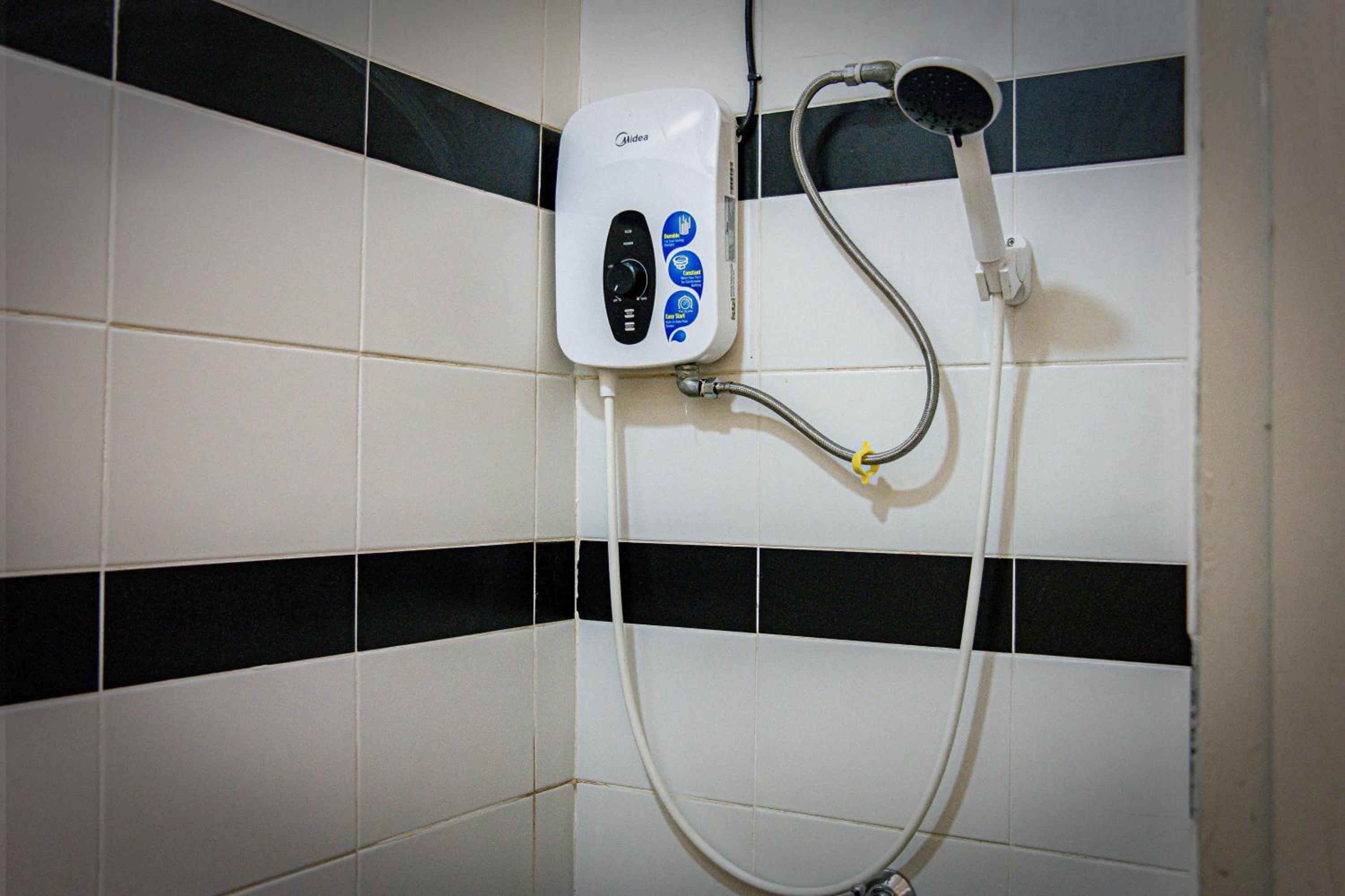 Upspot Kuching Waterfront Premium Hostel