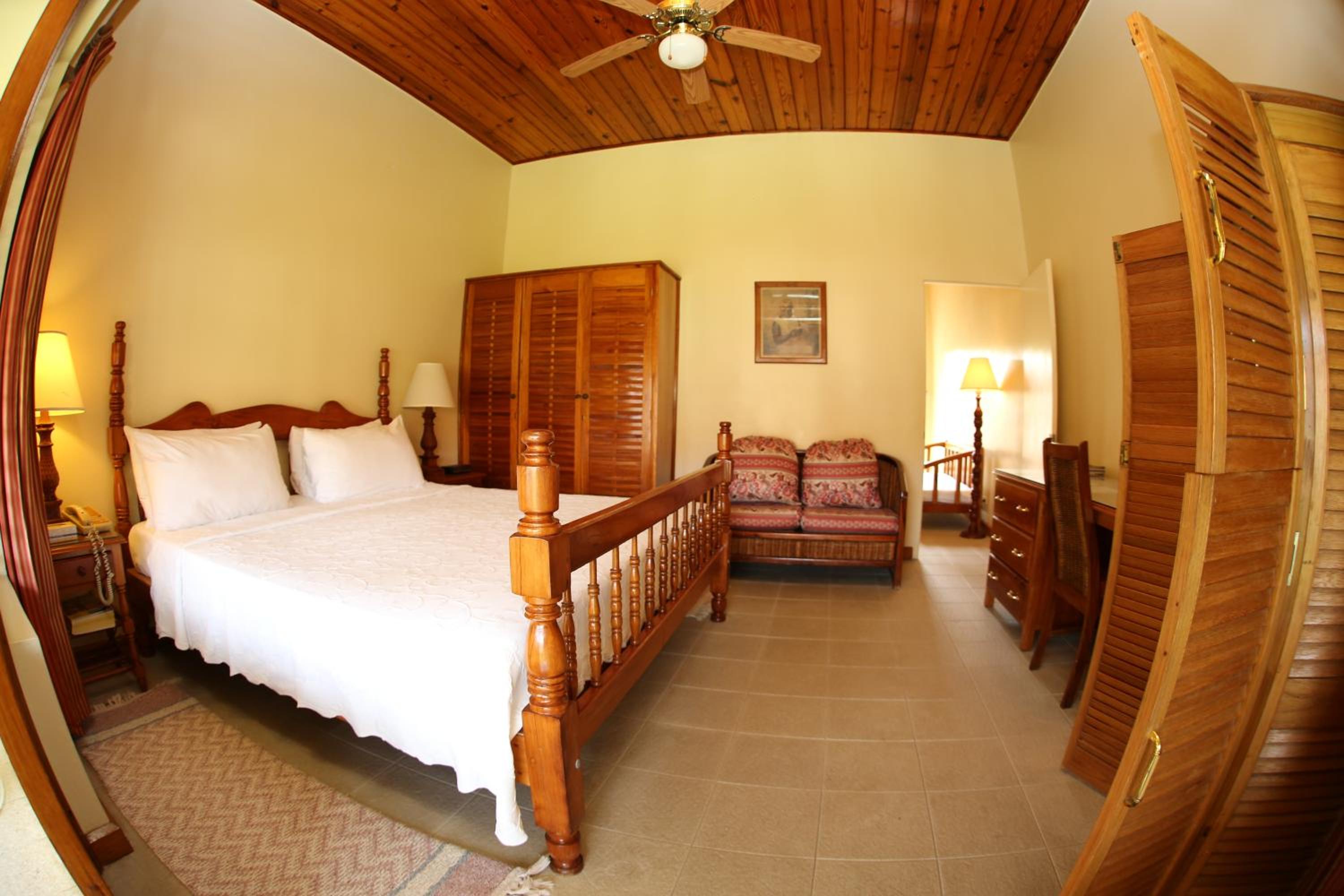 Charela Inn Hotel 55