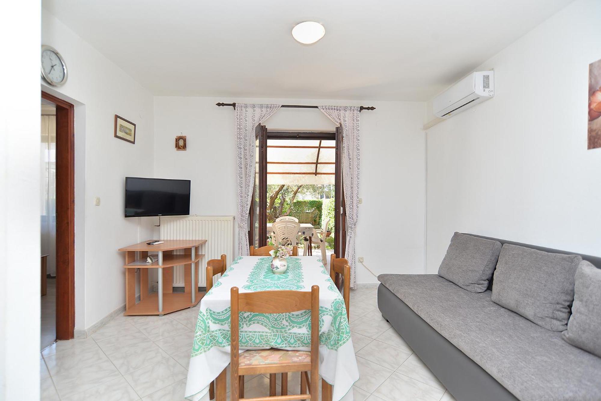 Apartments Lavanda 108 view 4