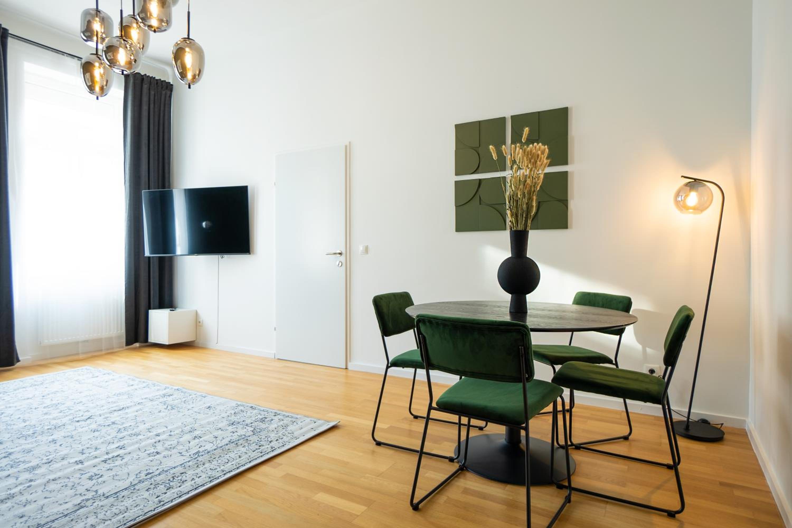 Modern apartment near Belvedere Castle