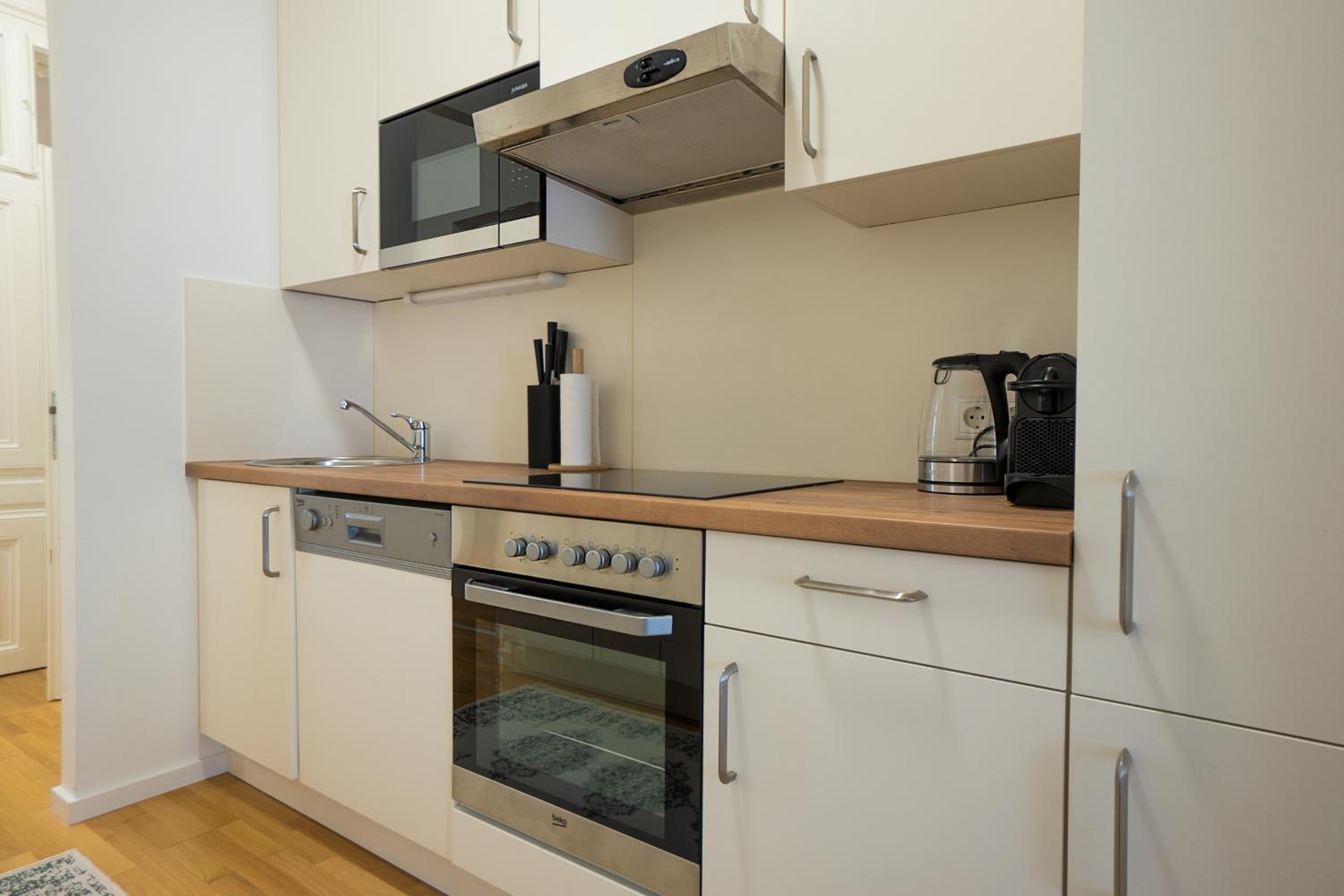 Modern apartment near Belvedere Castle