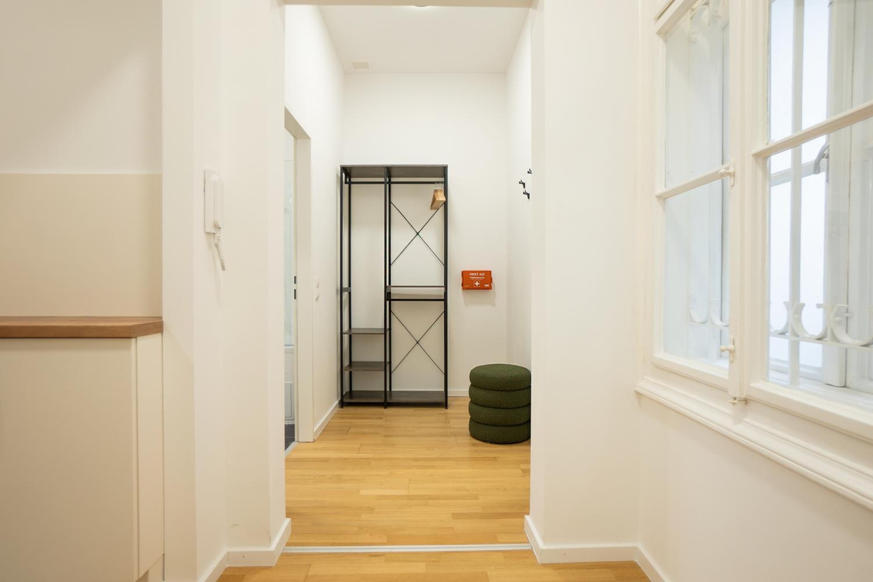 Modern apartment near Belvedere Castle