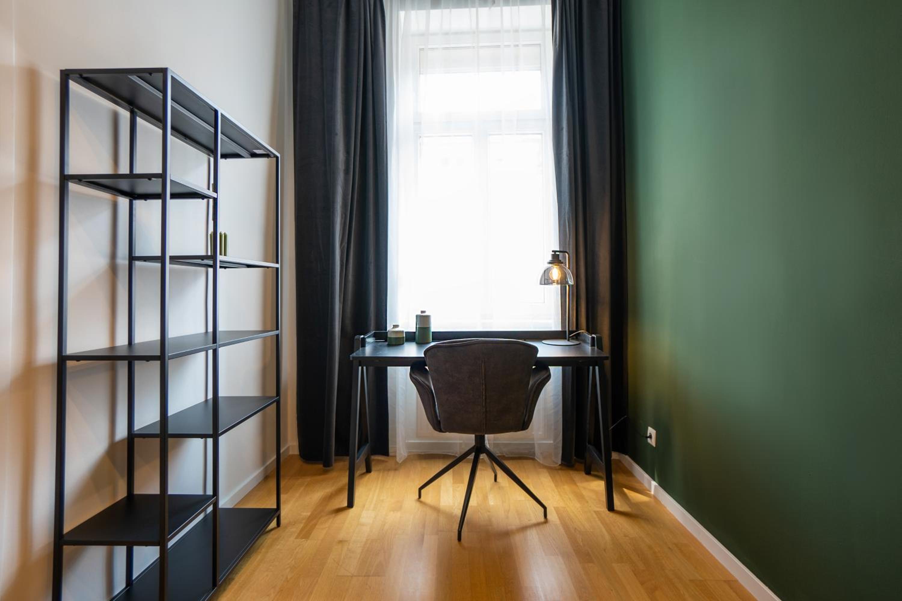 Modern apartment near Belvedere Castle
