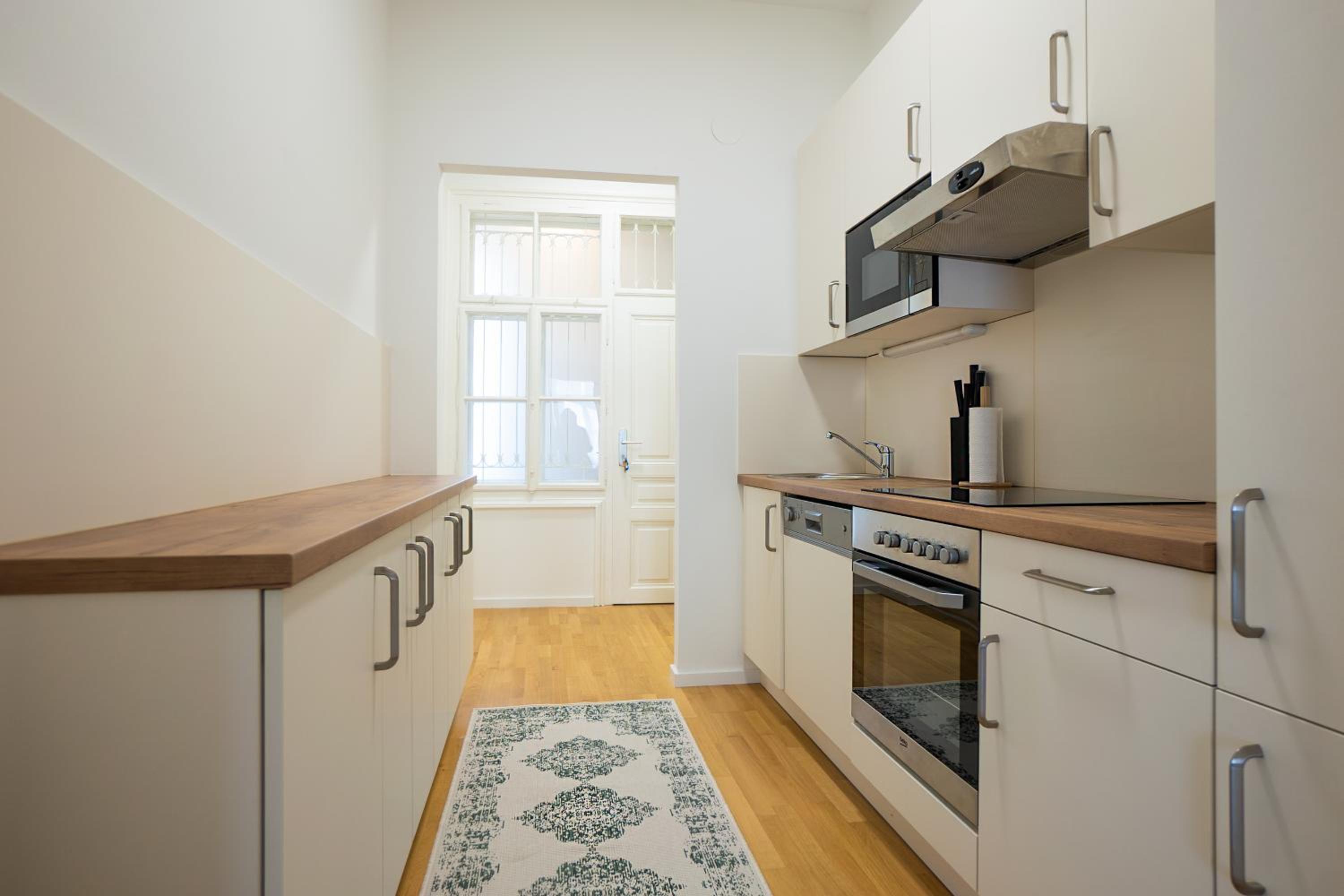 Modern apartment near Belvedere Castle