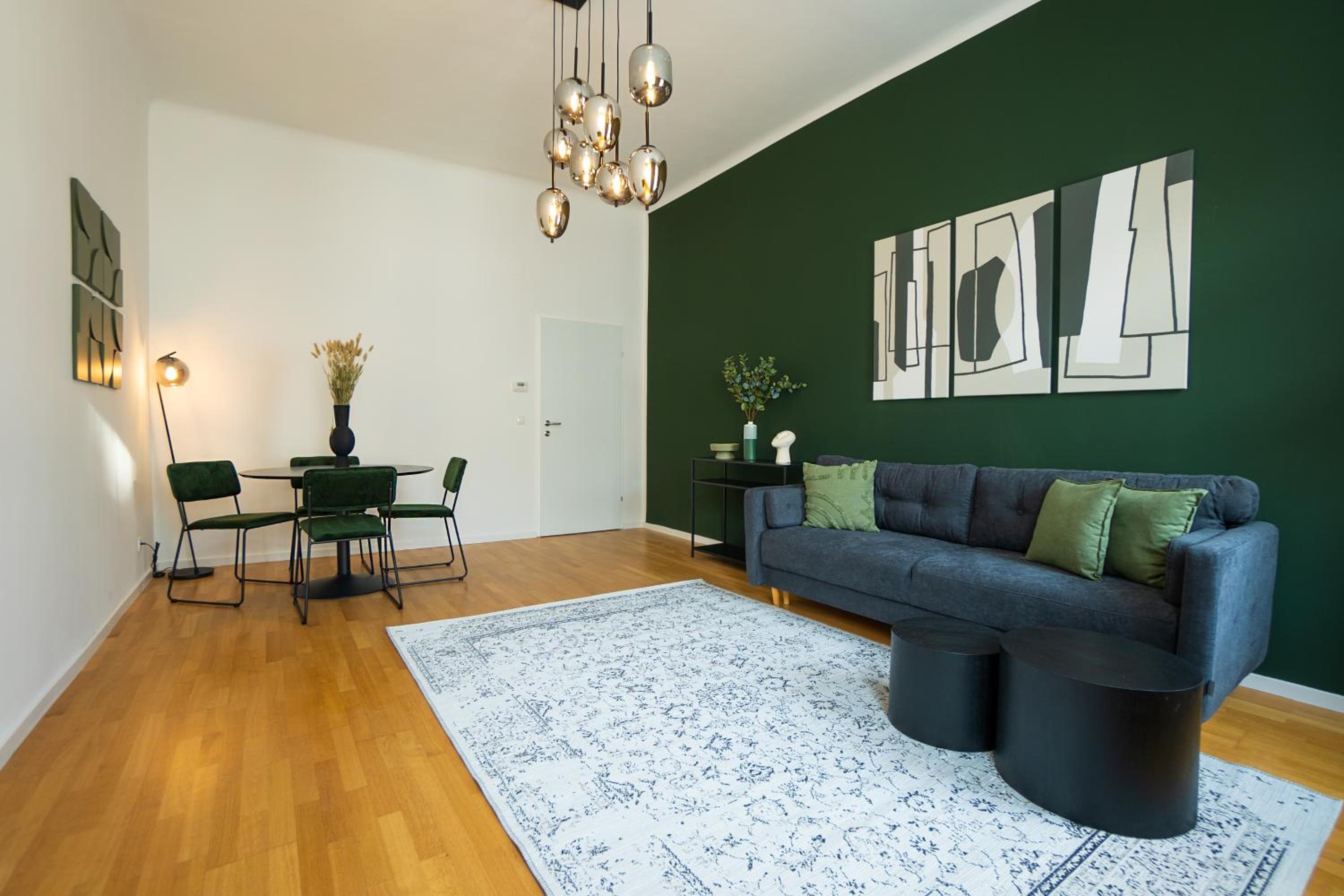 Modern apartment near Belvedere Castle
