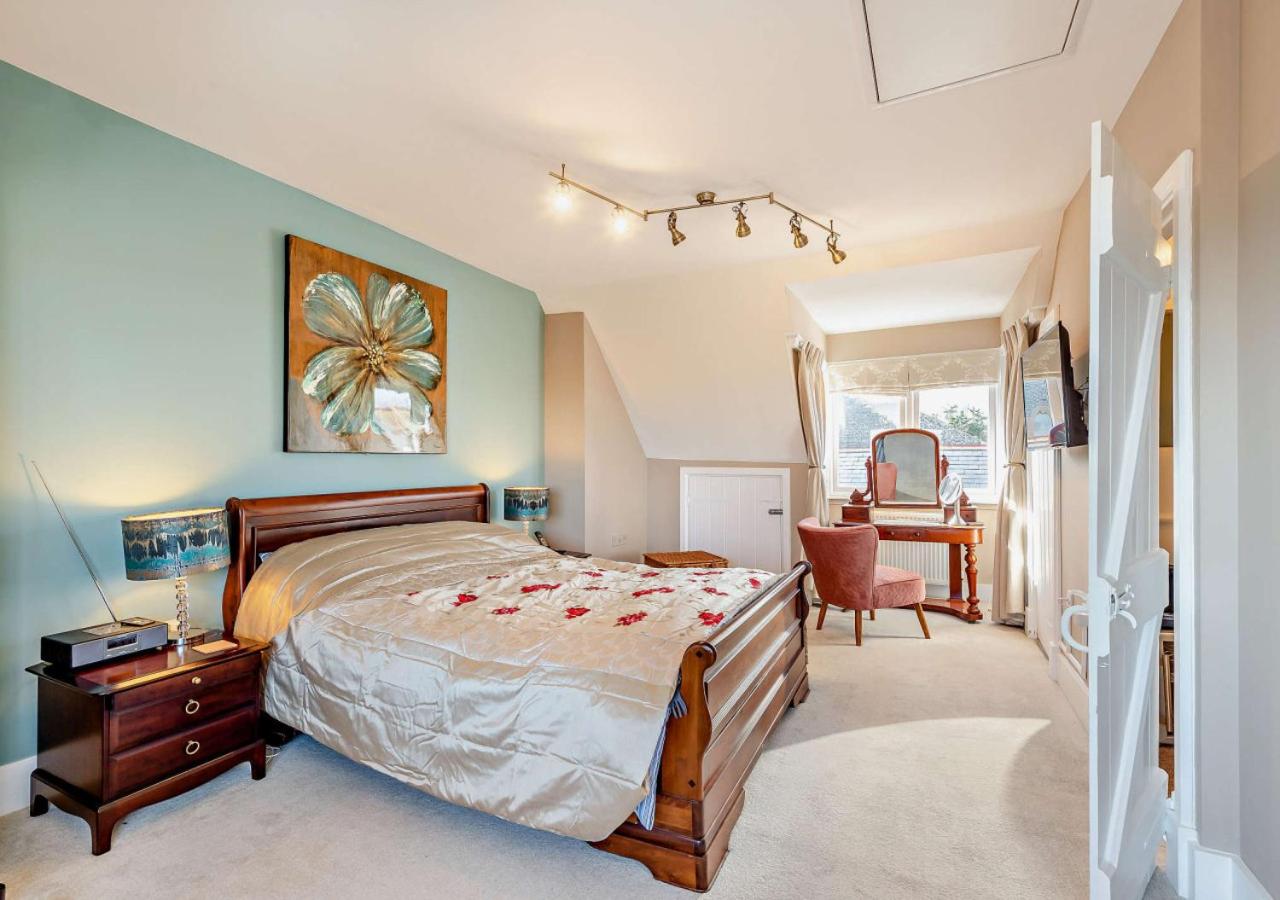 Beachtown Cottage