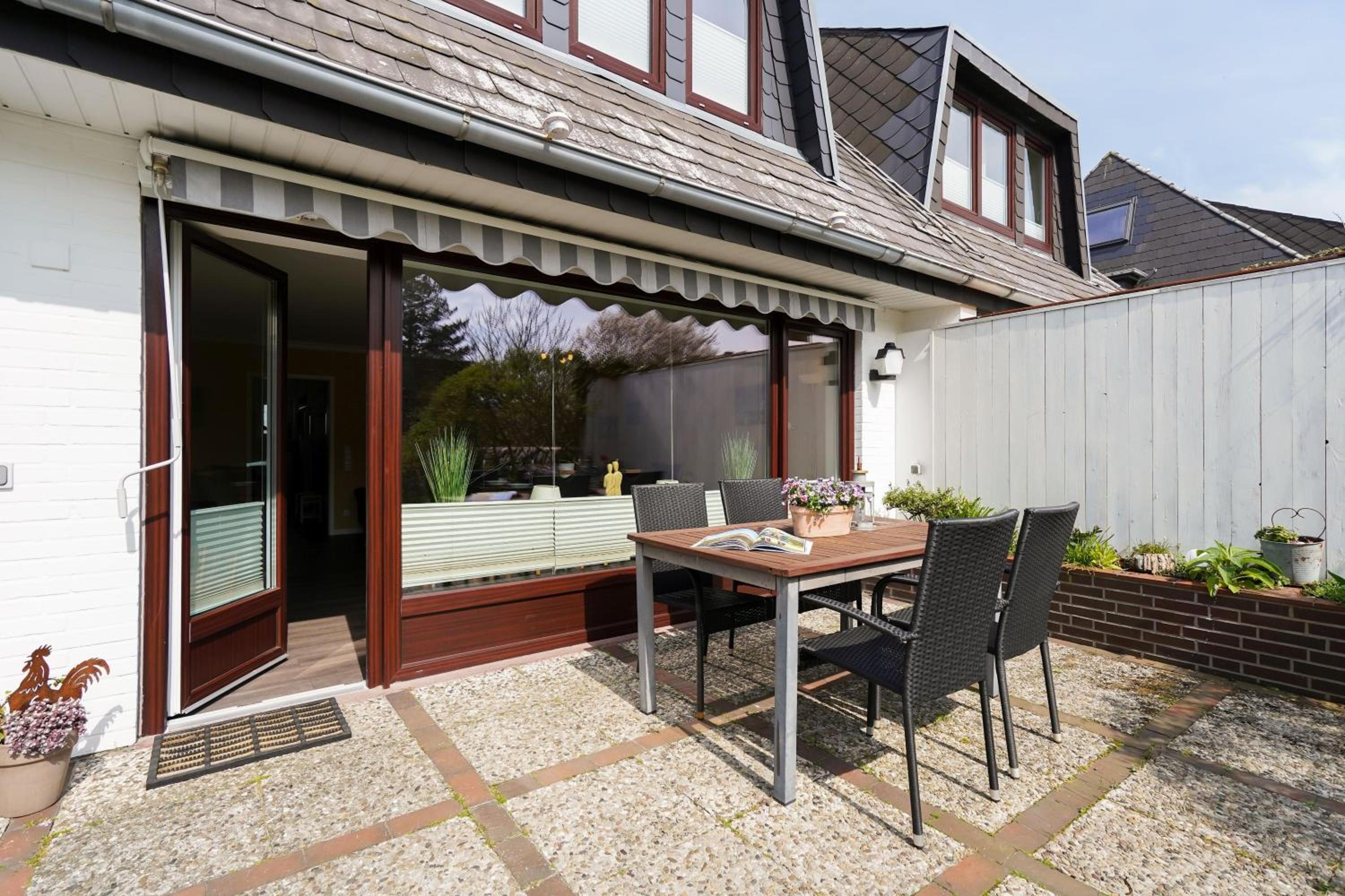 Silwai EG en Tinnum — balance & terrace