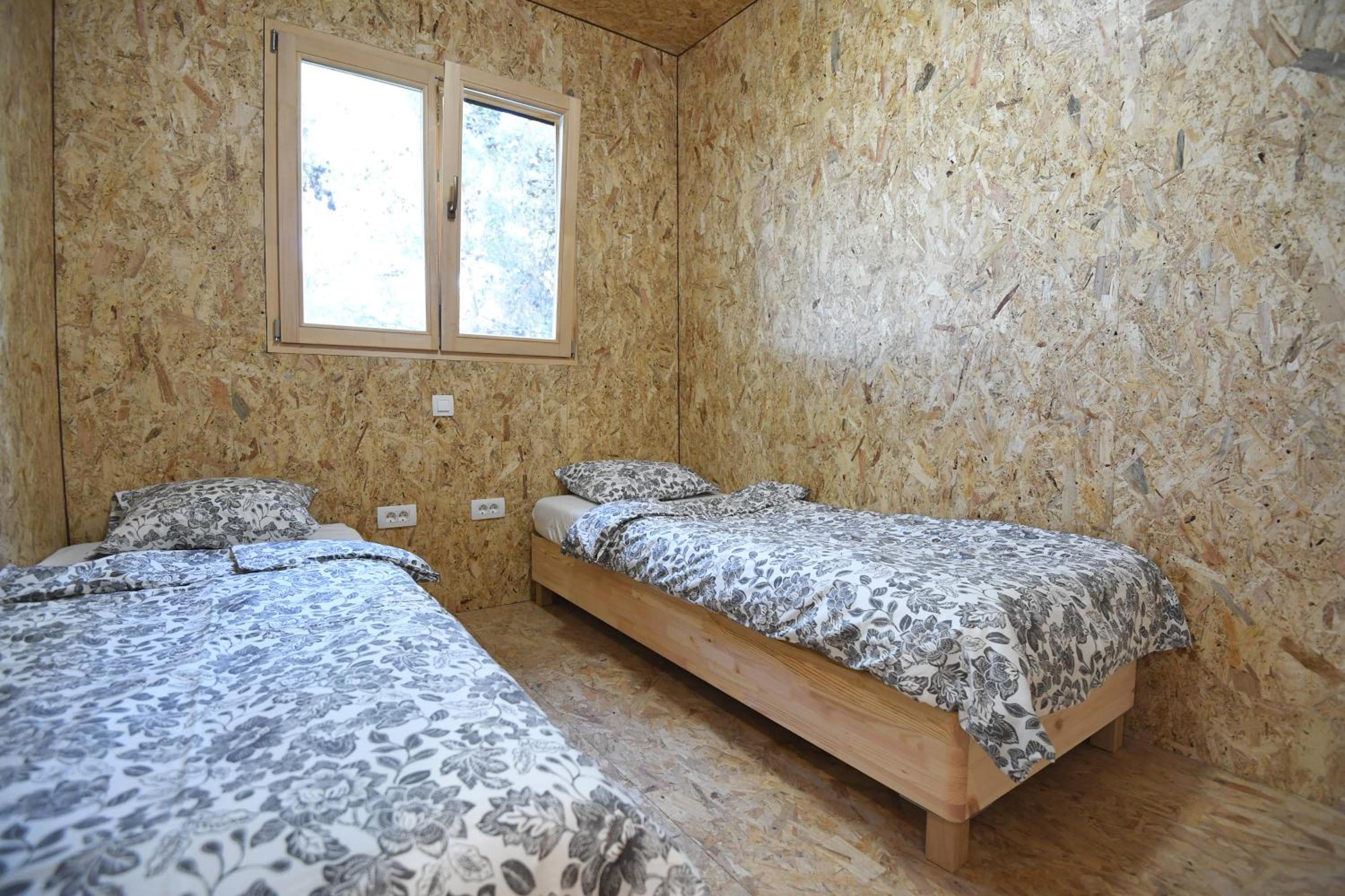 TreeHouses Ljubač Glamping Robinson view 5