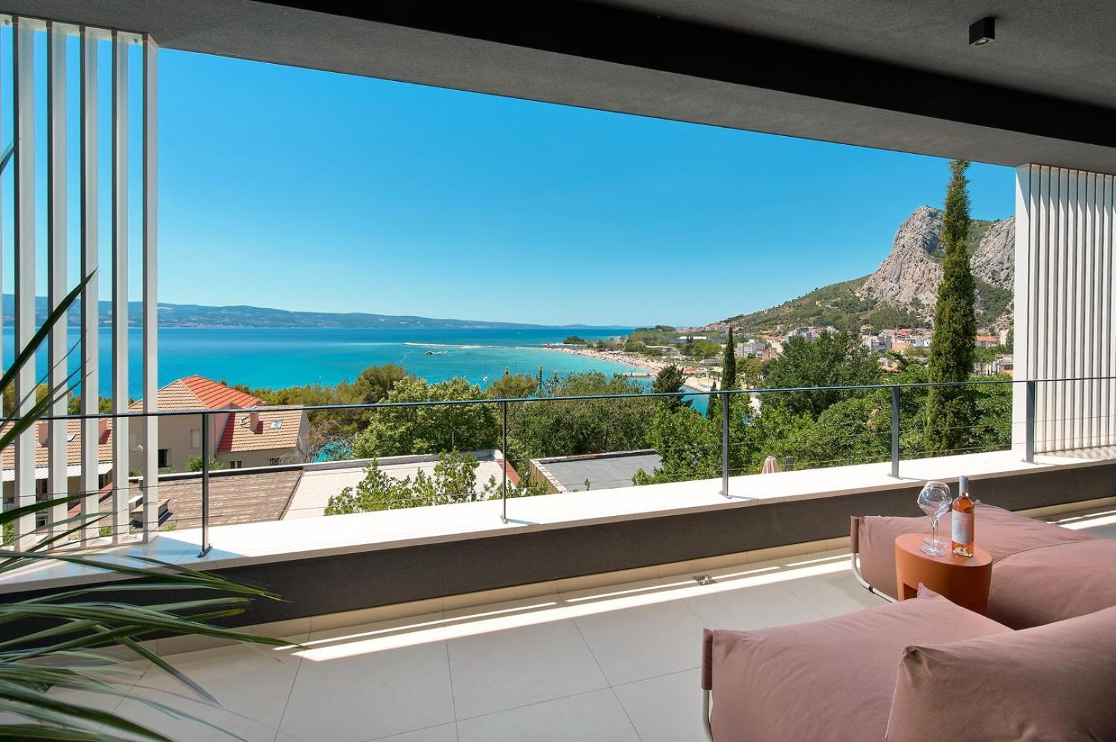 Seaview Villa Flora - Heated pool and Spa