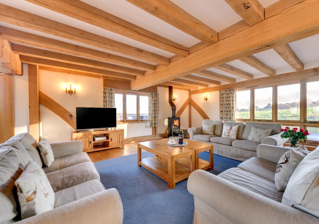 4 Bed in Tenterden oc-tn608