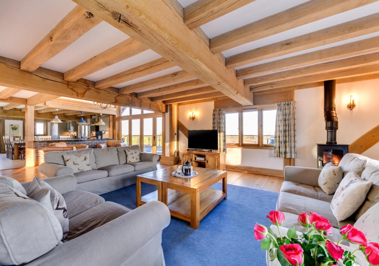 4 Bed in Tenterden oc-tn608