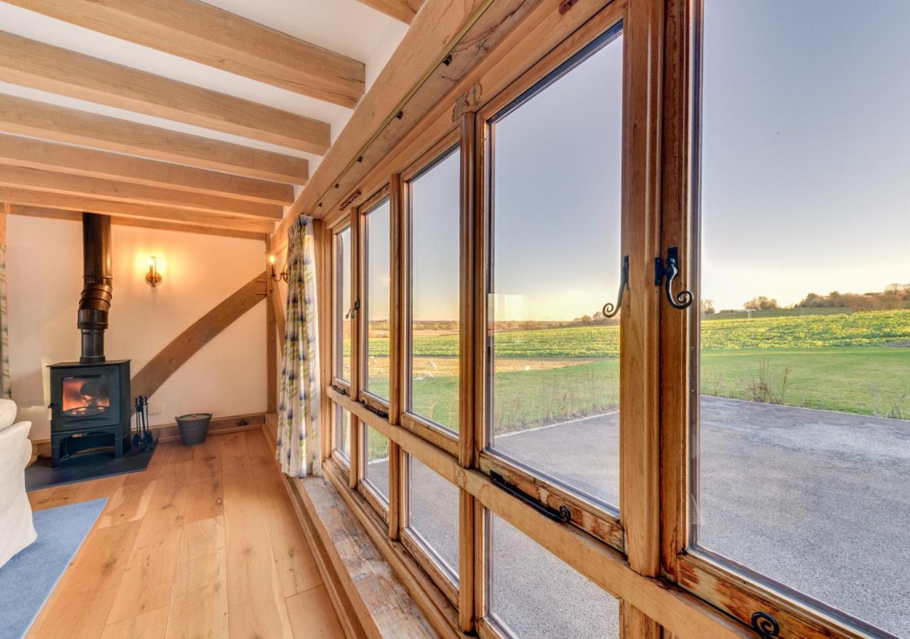 4 Bed in Tenterden oc-tn608
