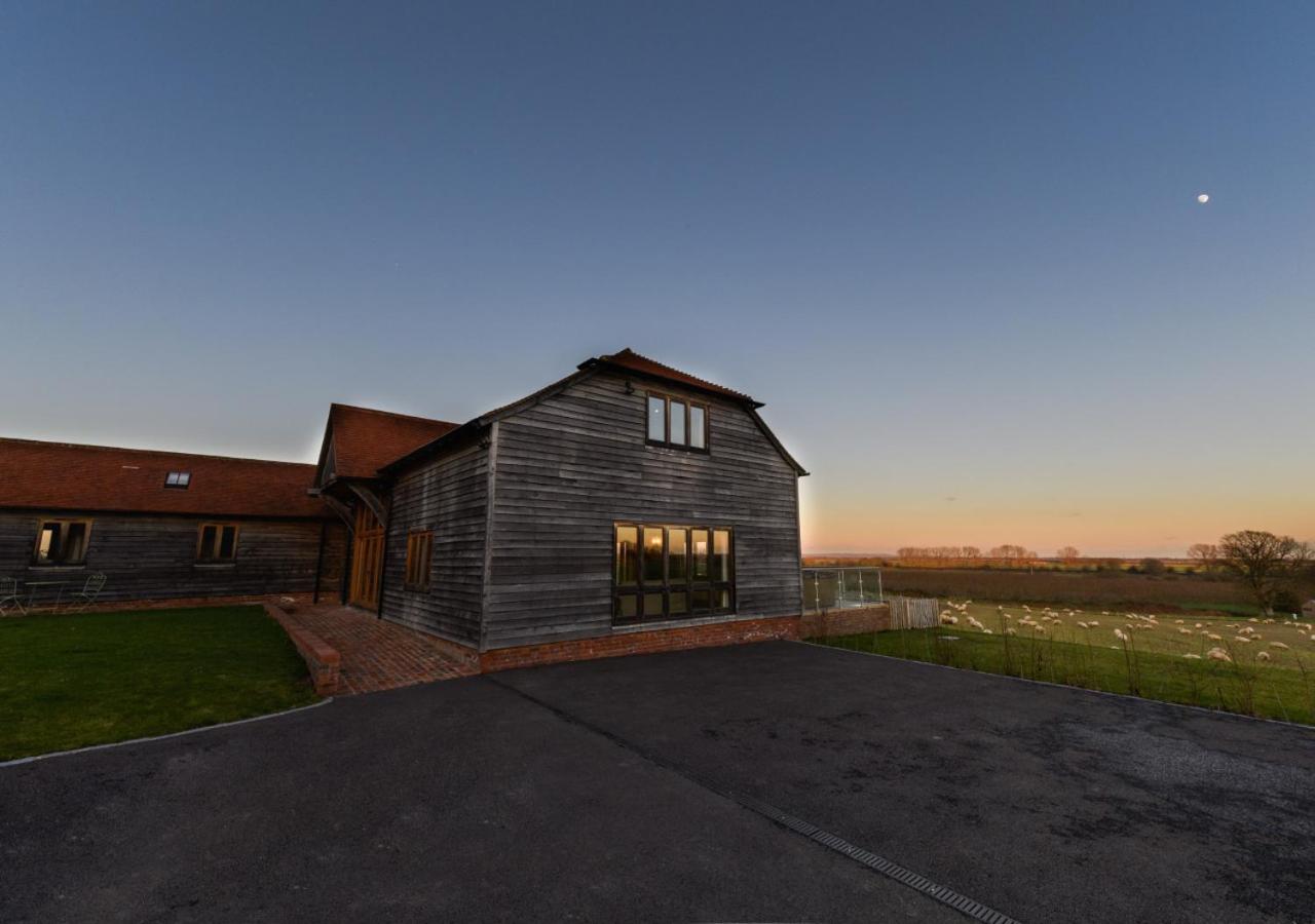 4 Bed in Tenterden oc-tn608