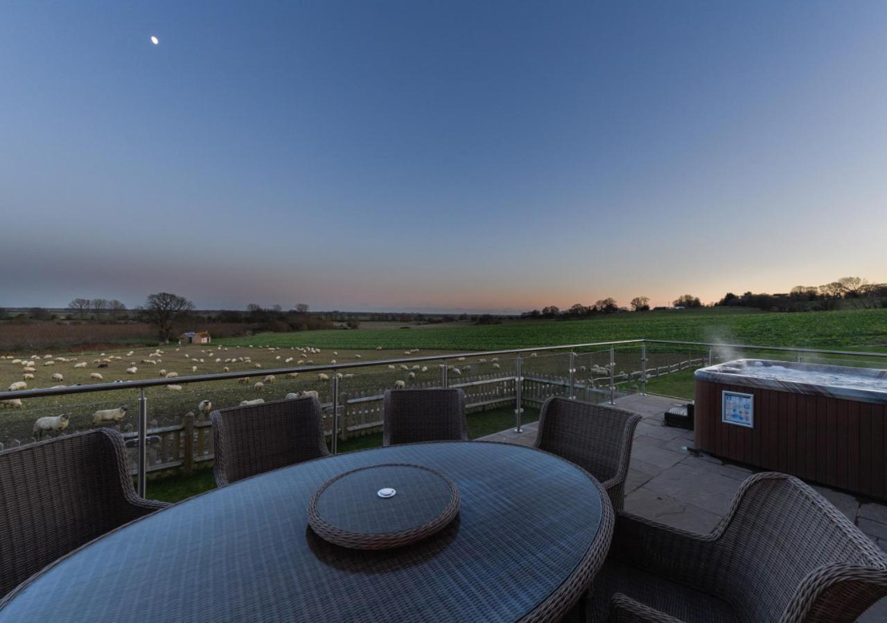4 Bed in Tenterden oc-tn608