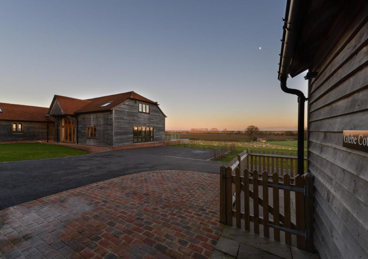 4 Bed in Tenterden oc-tn608