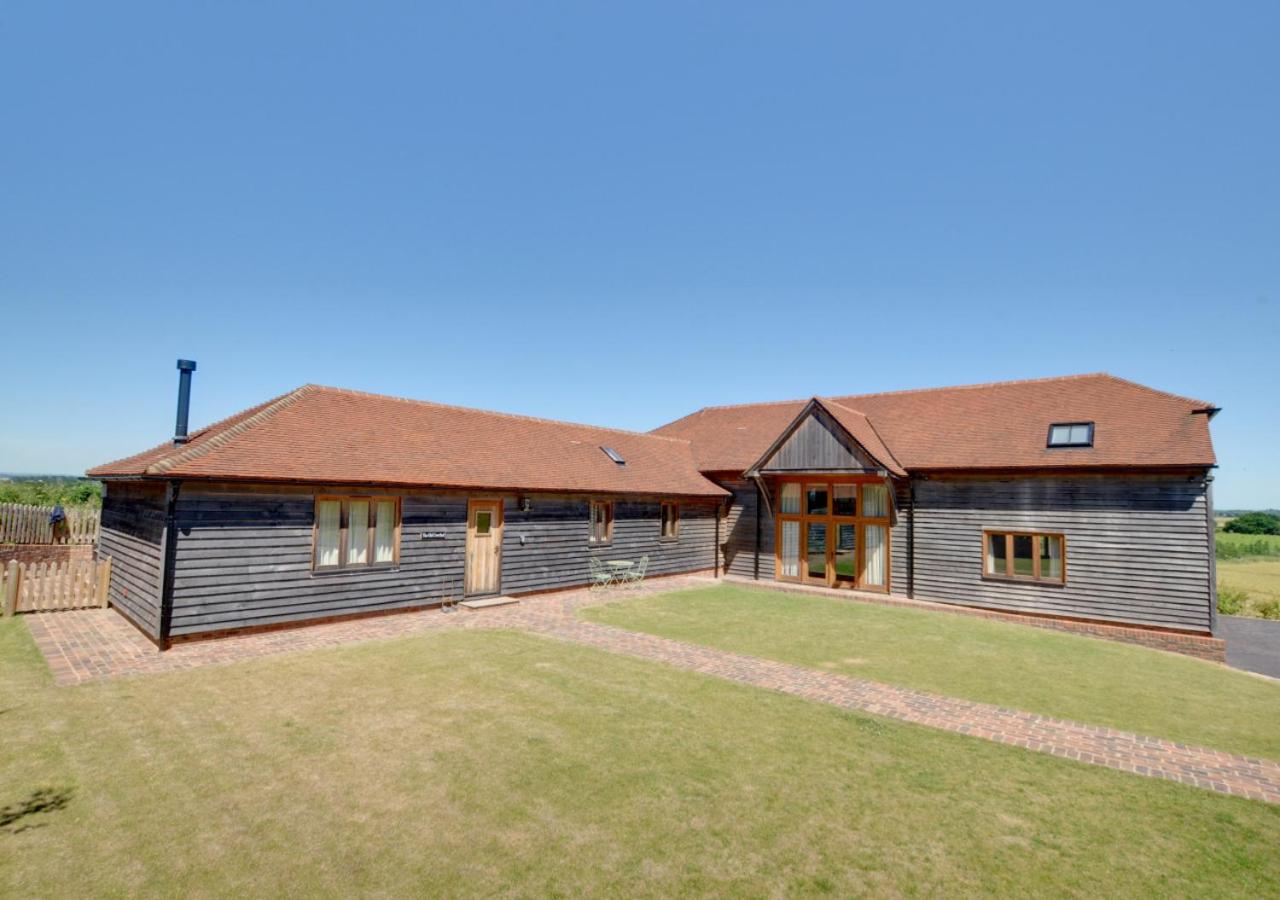 4 Bed in Tenterden oc-tn608