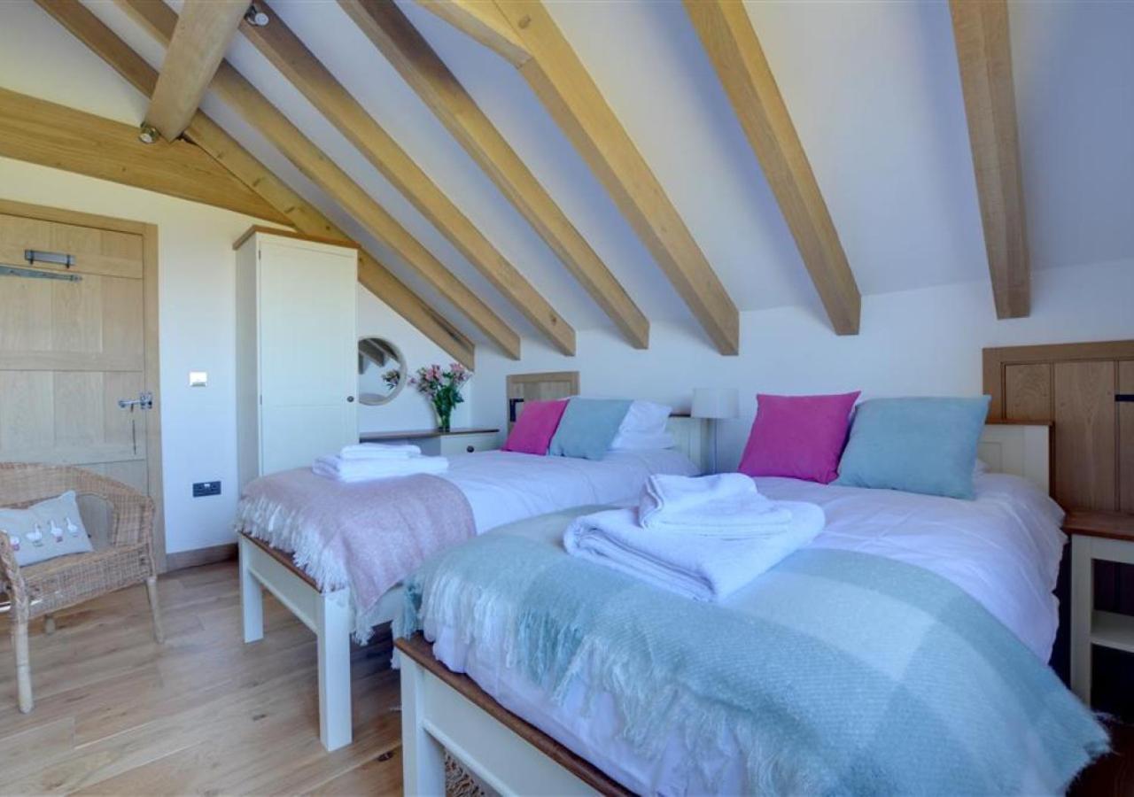 4 Bed in Tenterden oc-tn608