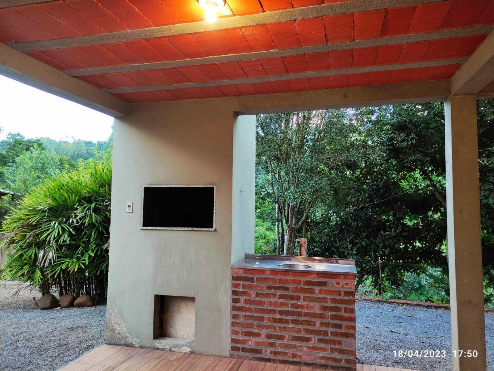 Casa de campo com acesso ao Rio