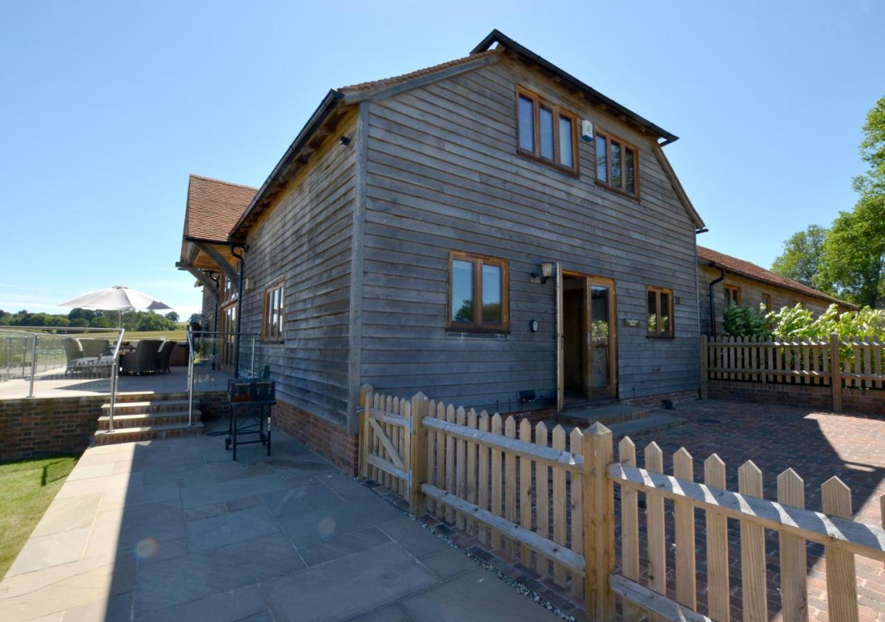 4 Bed in Tenterden oc-tn608