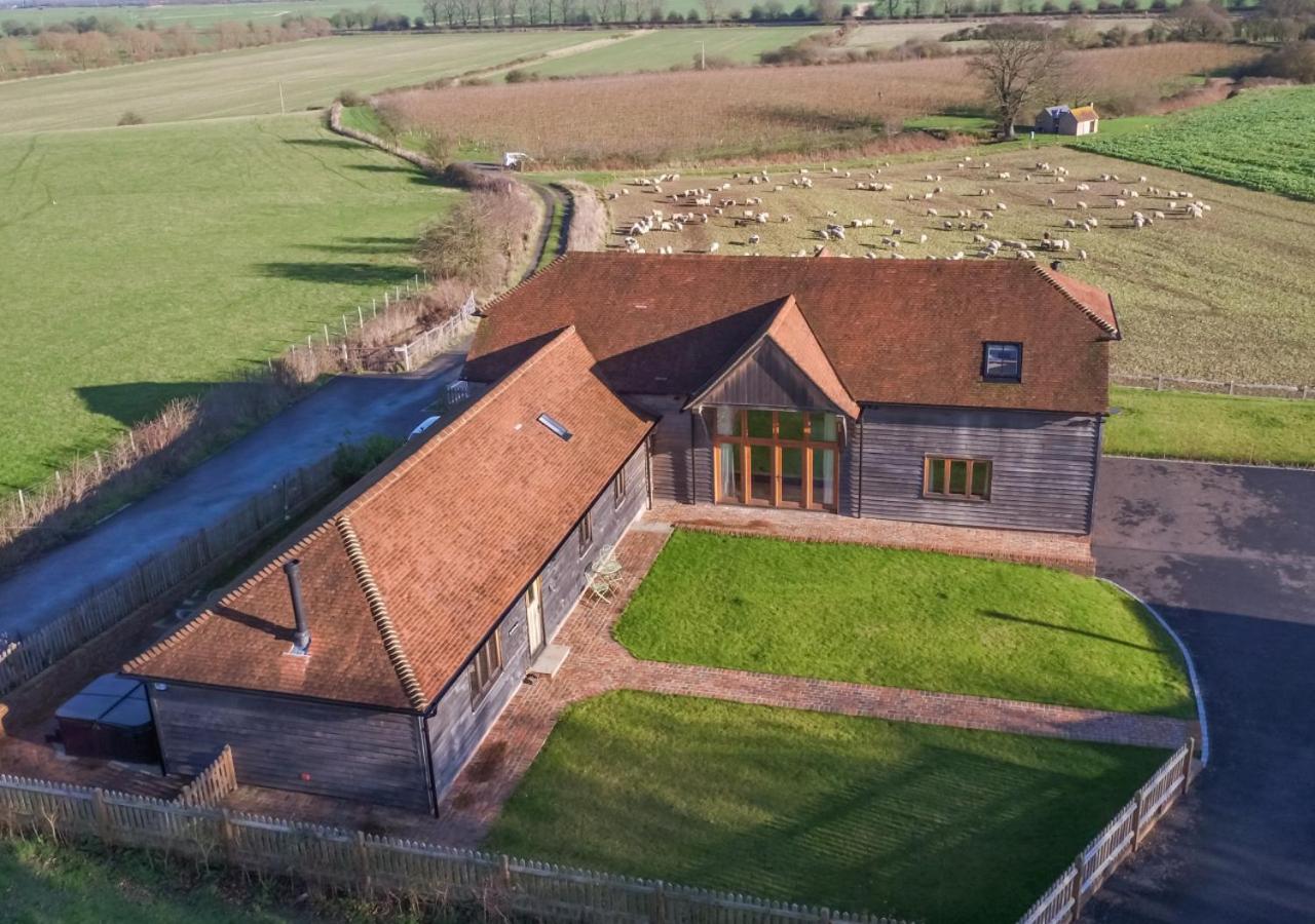 4 Bed in Tenterden oc-tn608