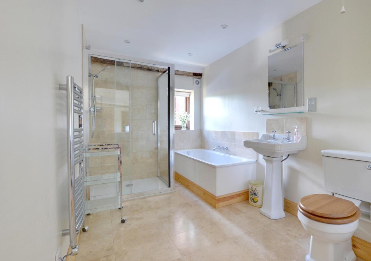 3 Bed in Wadhurst oc-tw665