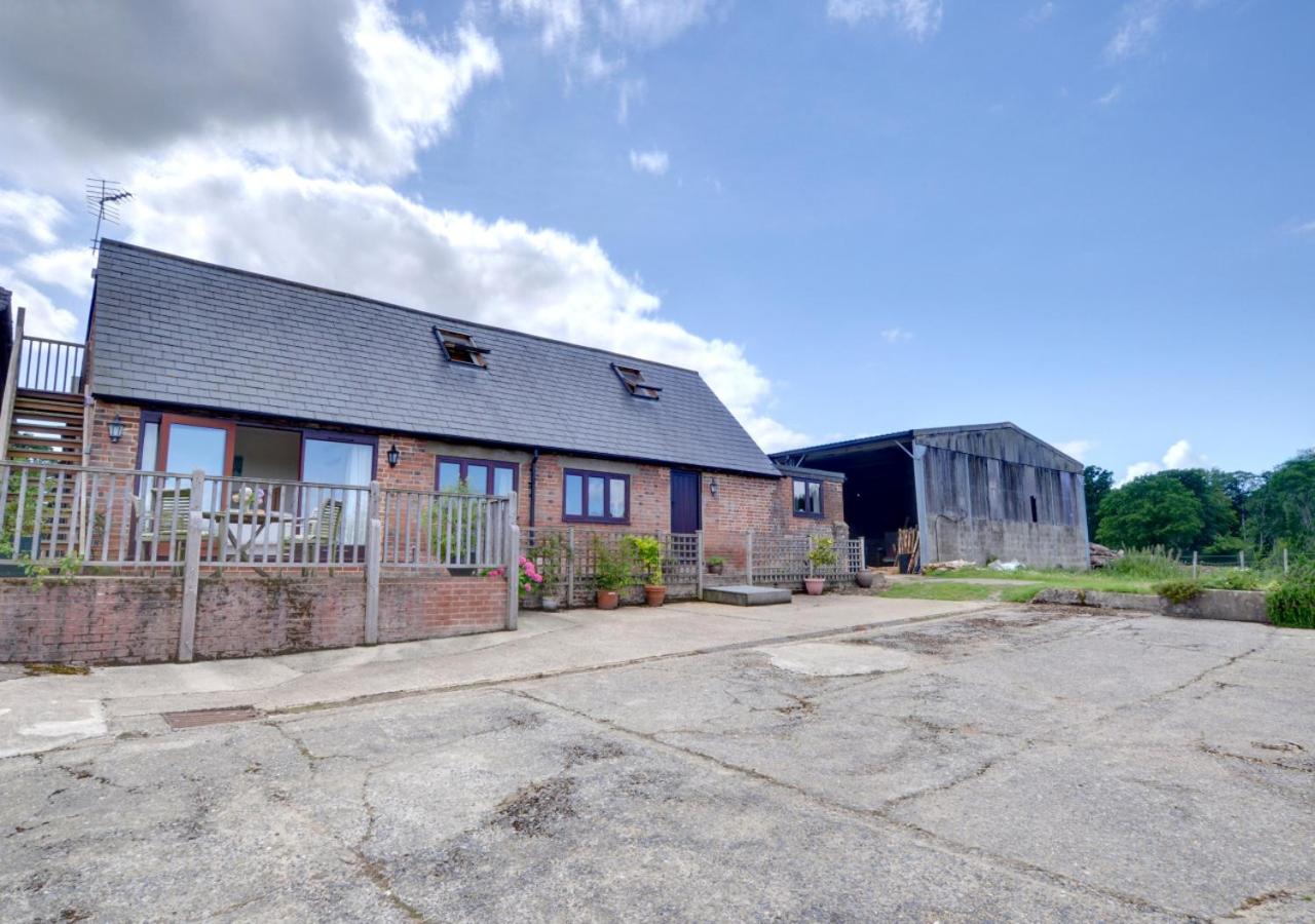 3 Bed in Wadhurst oc-tw665
