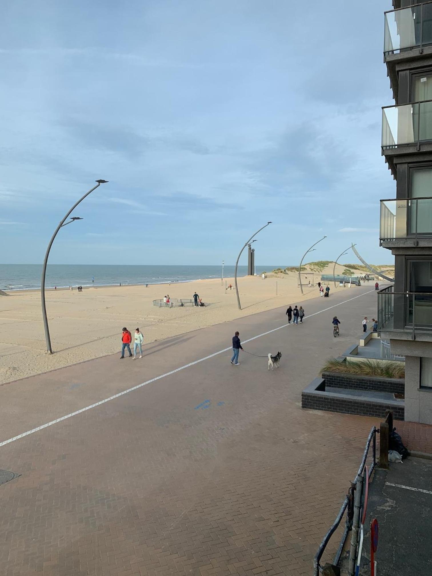 Les pieds dans le sable