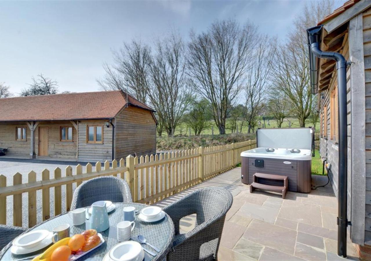 2 Bed in Tenterden oc-tn606