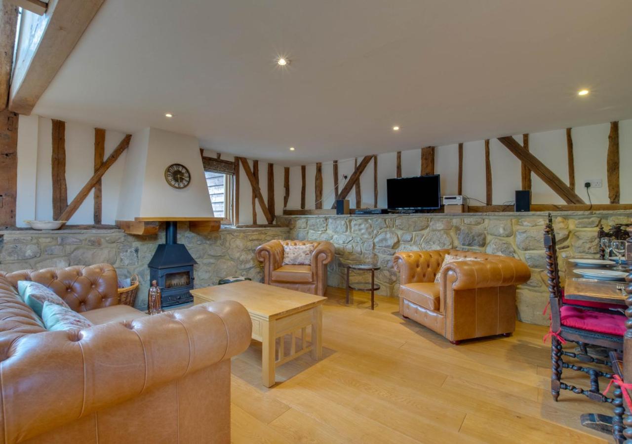 2 Bed in Cranbrook oc-cb594 view 3
