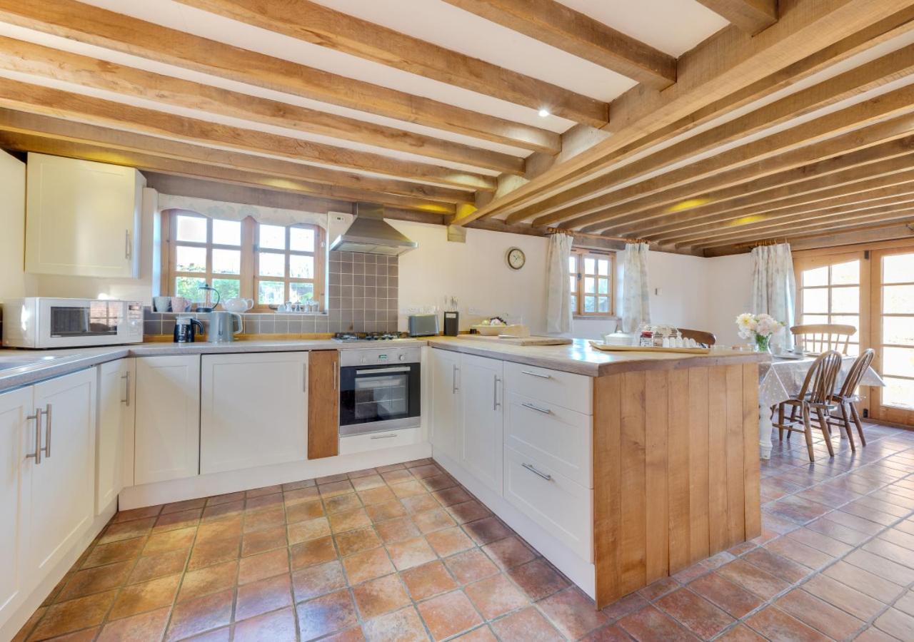 3 Bed in Benenden oc-cb579 view 2