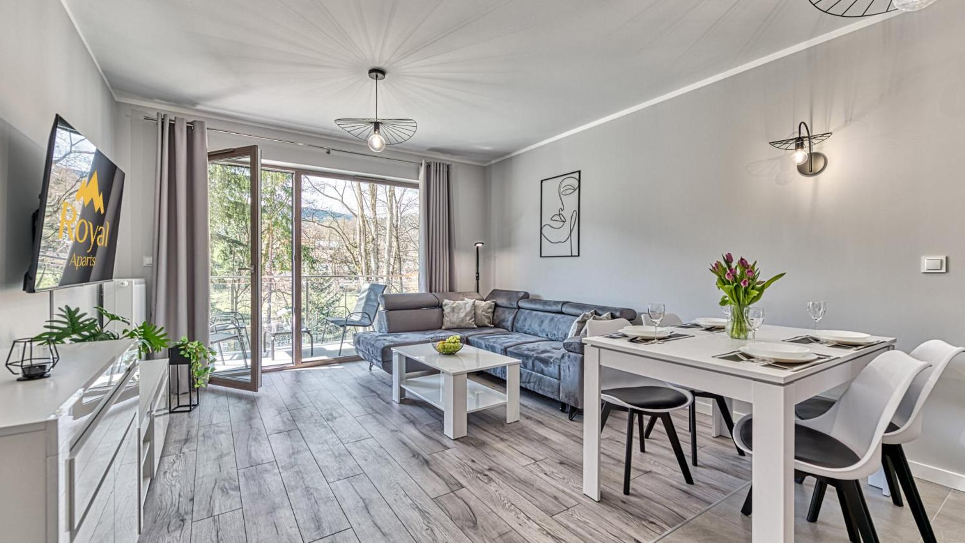 Apartamenty z basenem i saunami STONE HILL RESORT VIP Centrum by Royal Aparts